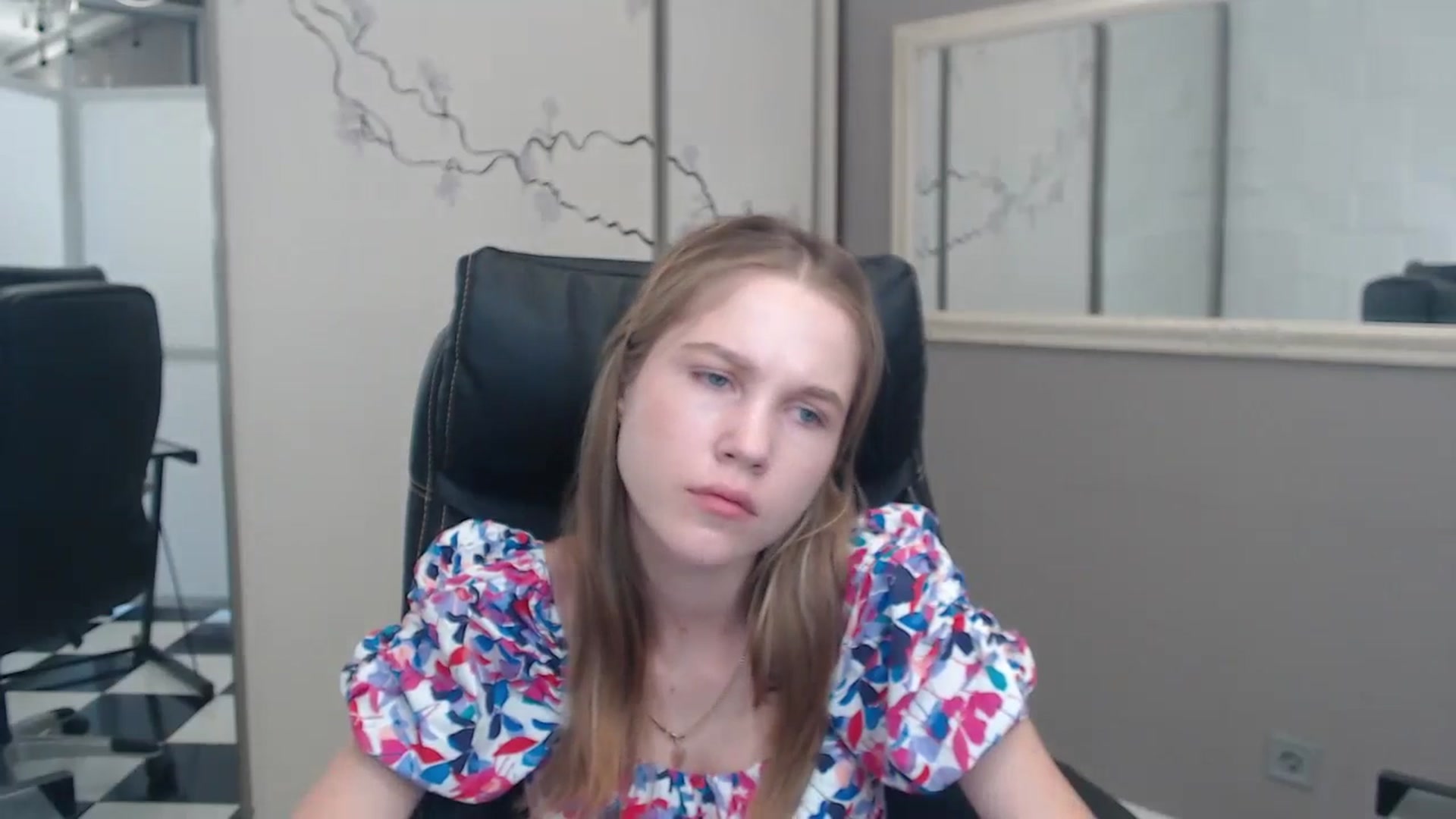 Gallery image thumbnail from Kate_Lewiss's myfreecams stream on, 07/10/2024, 08:03 image 18 of 20