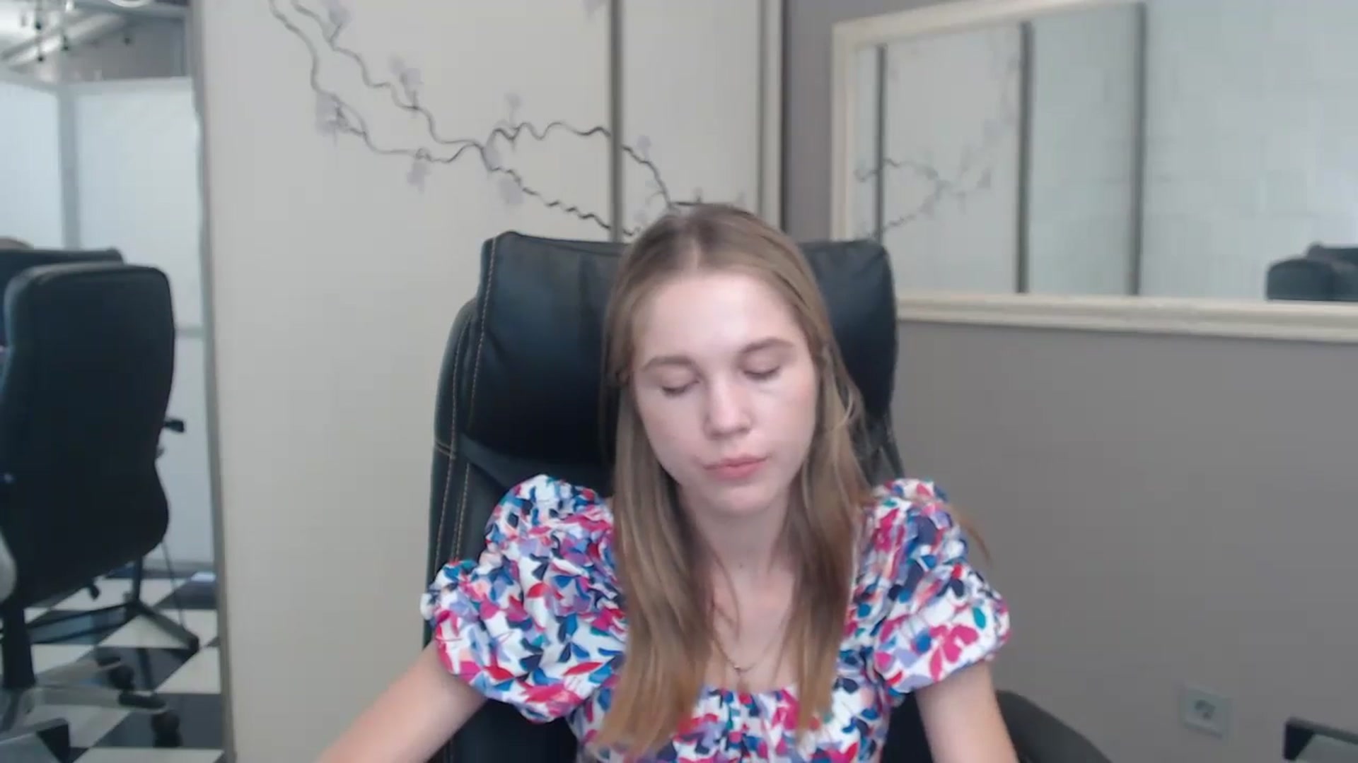 Gallery image thumbnail from Kate_Lewiss's myfreecams stream on, 07/10/2024, 10:10 image 12 of 20