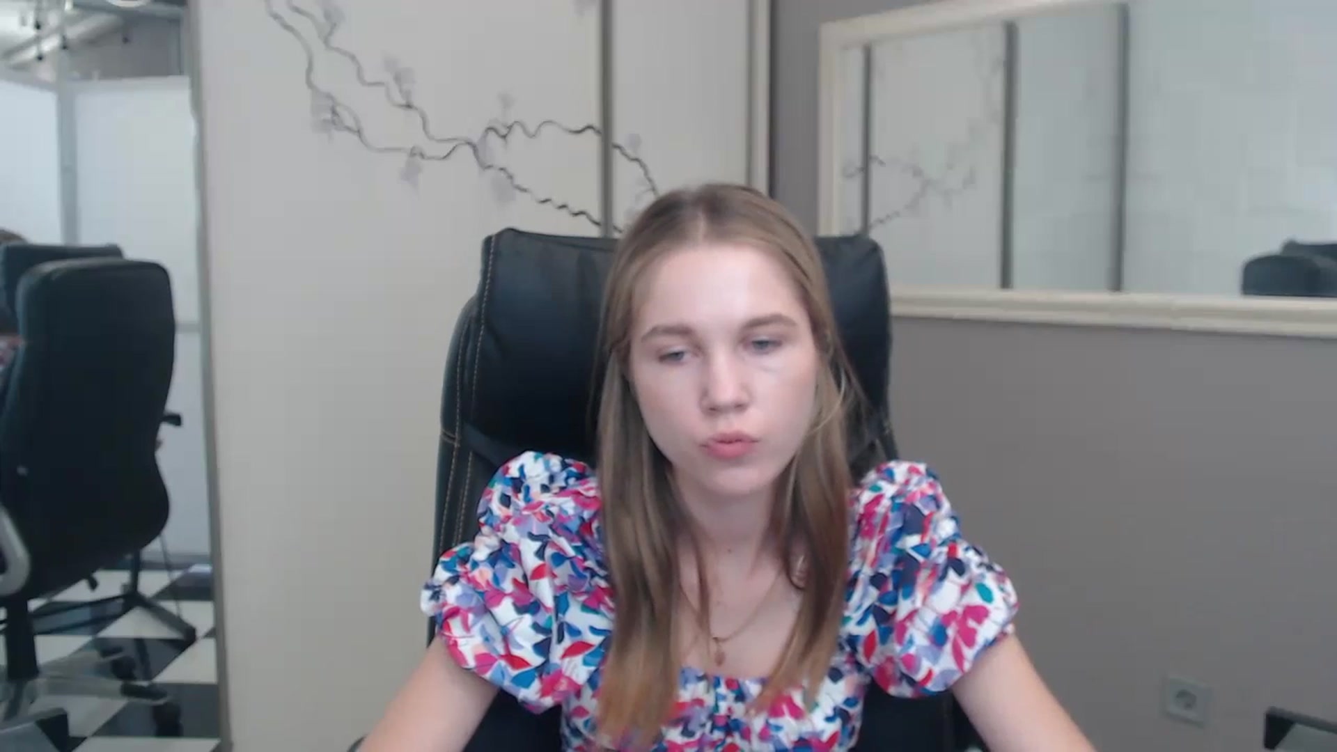 Gallery image thumbnail from Kate_Lewiss's myfreecams stream on, 07/10/2024, 10:10 image 2 of 20
