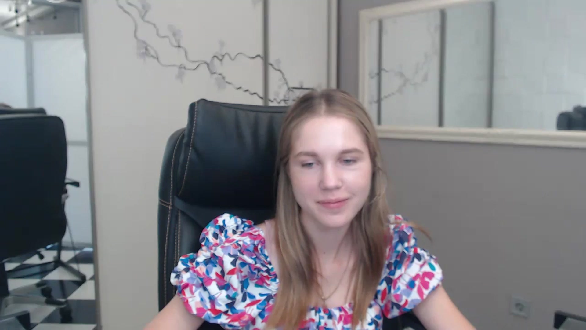 Gallery image thumbnail from Kate_Lewiss's myfreecams stream on, 07/10/2024, 10:10 image 15 of 20