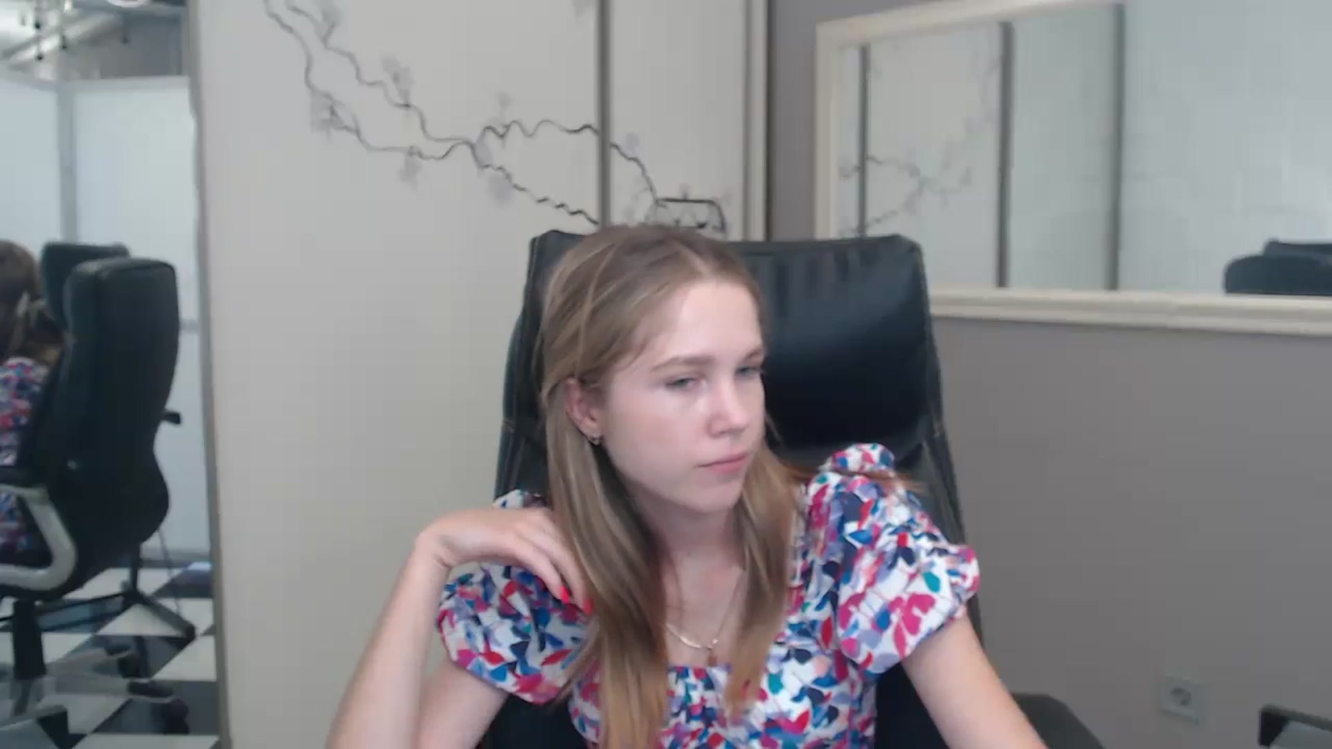 Gallery image thumbnail from Kate_Lewiss's myfreecams stream on, 07/10/2024, 10:10 image 16 of 20