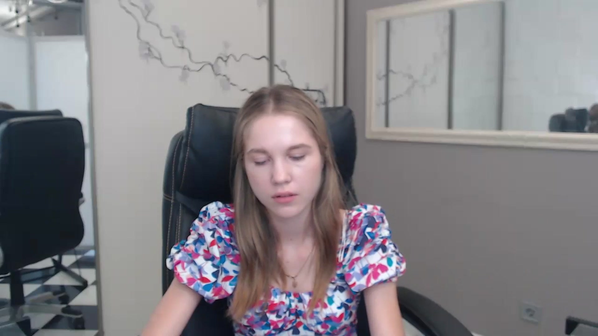 Gallery image thumbnail from Kate_Lewiss's myfreecams stream on, 07/10/2024, 11:04 image 4 of 20