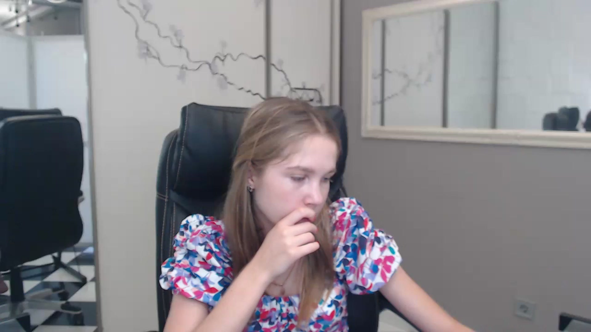Gallery image thumbnail from Kate_Lewiss's myfreecams stream on, 07/10/2024, 11:04 image 9 of 20