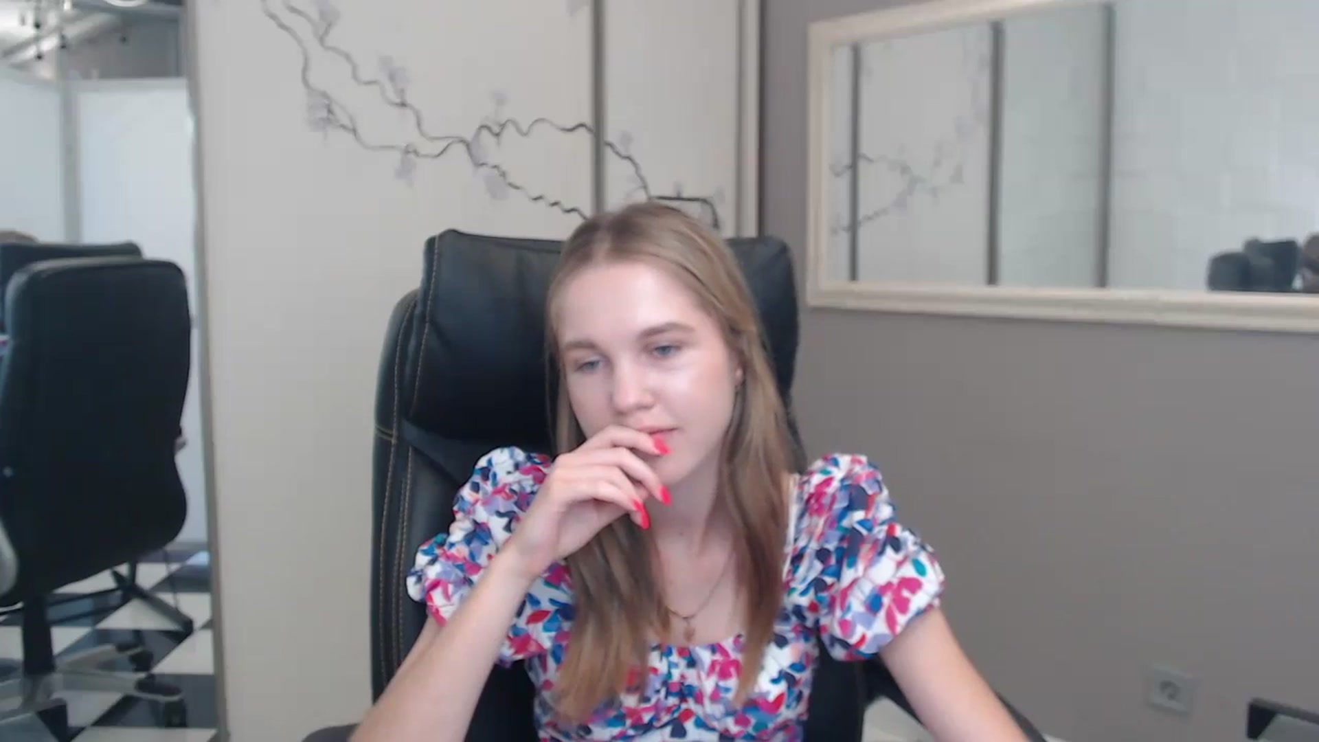 Gallery image thumbnail from Kate_Lewiss's myfreecams stream on, 07/10/2024, 11:04 image 5 of 20