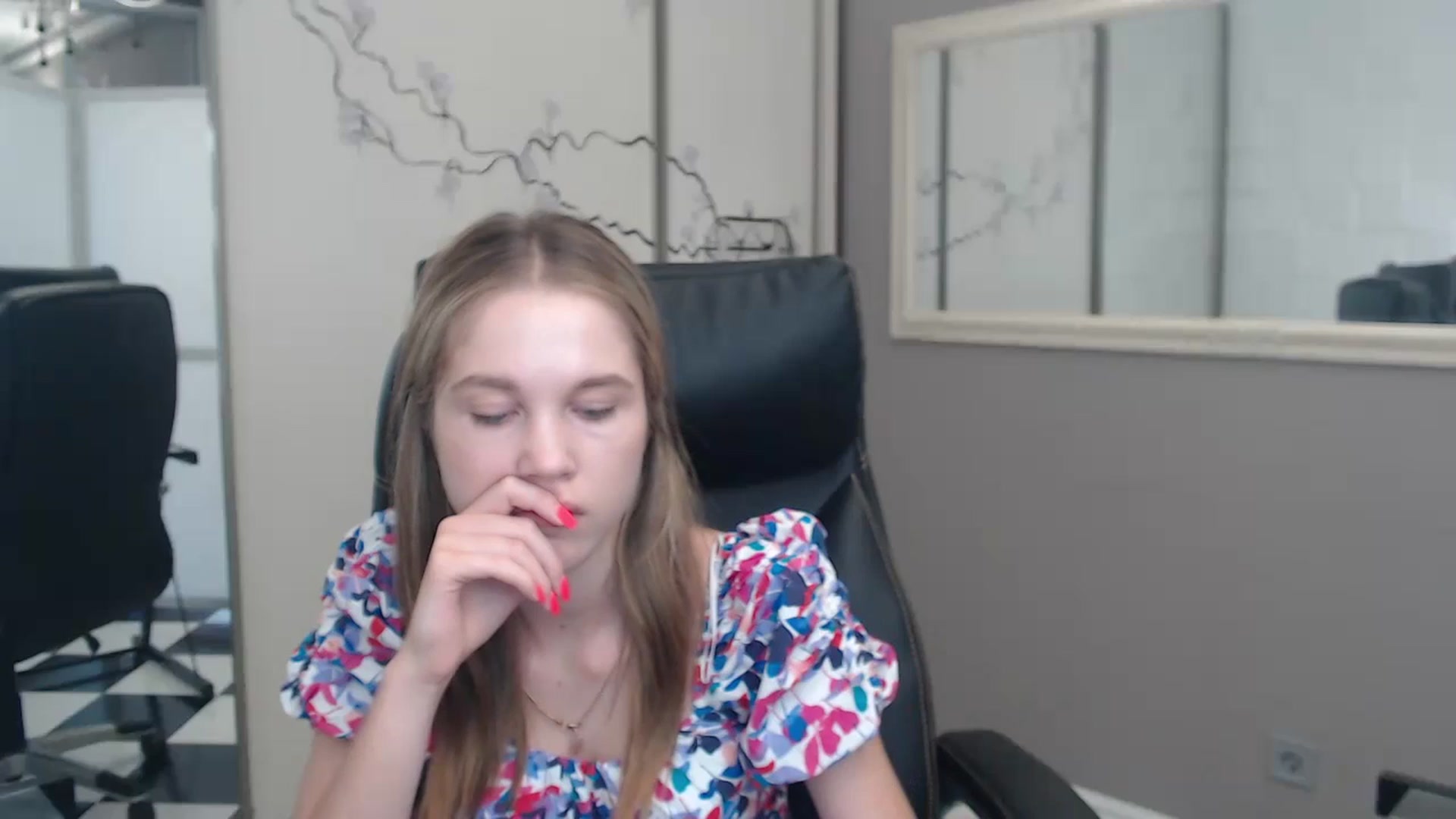 Gallery image thumbnail from Kate_Lewiss's myfreecams stream on, 07/10/2024, 11:04 image 1 of 20