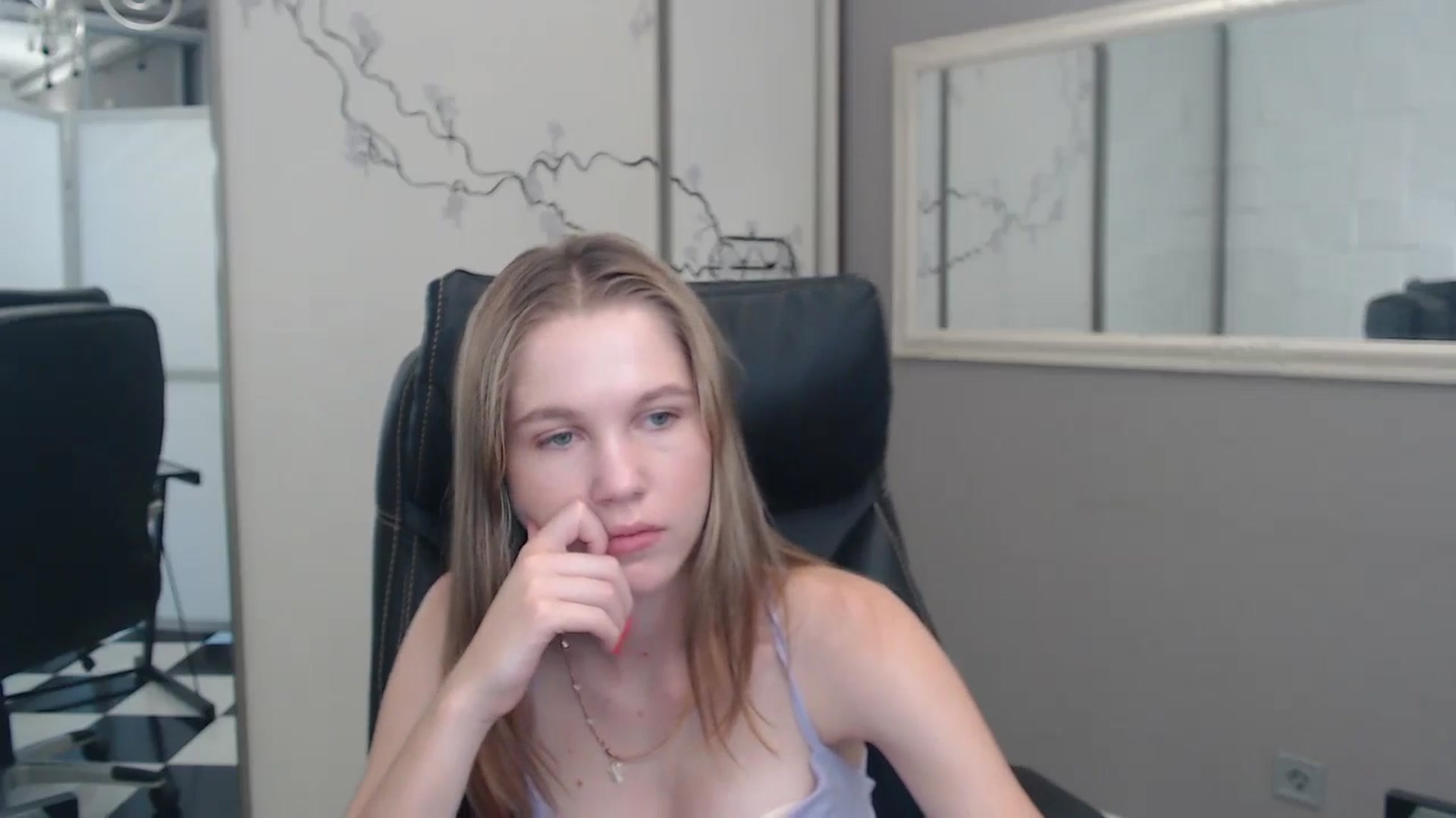Gallery image thumbnail from Kate_Lewiss's myfreecams stream on, 07/11/2024, 10:06 image 13 of 20
