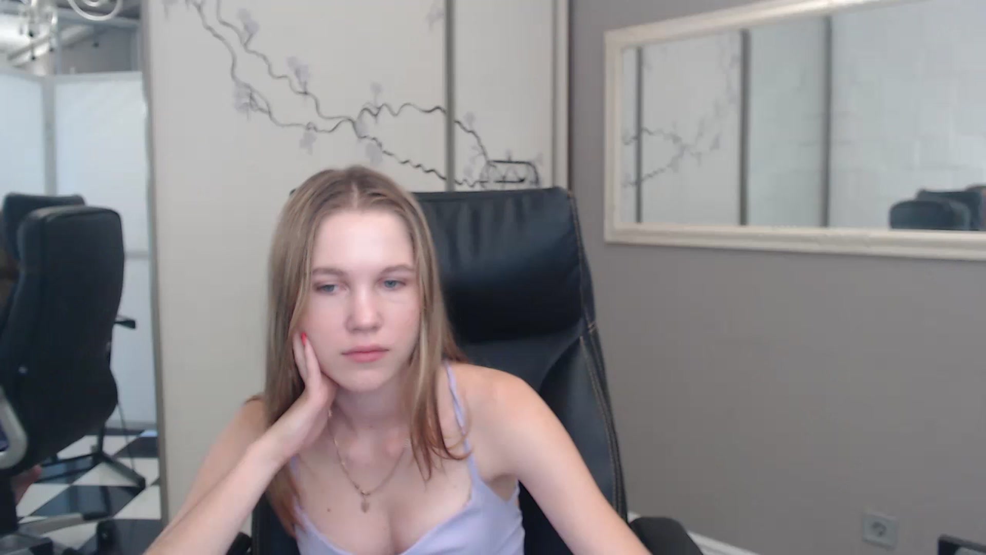 Gallery image thumbnail from Kate_Lewiss's myfreecams stream on, 07/11/2024, 10:43 image 12 of 20