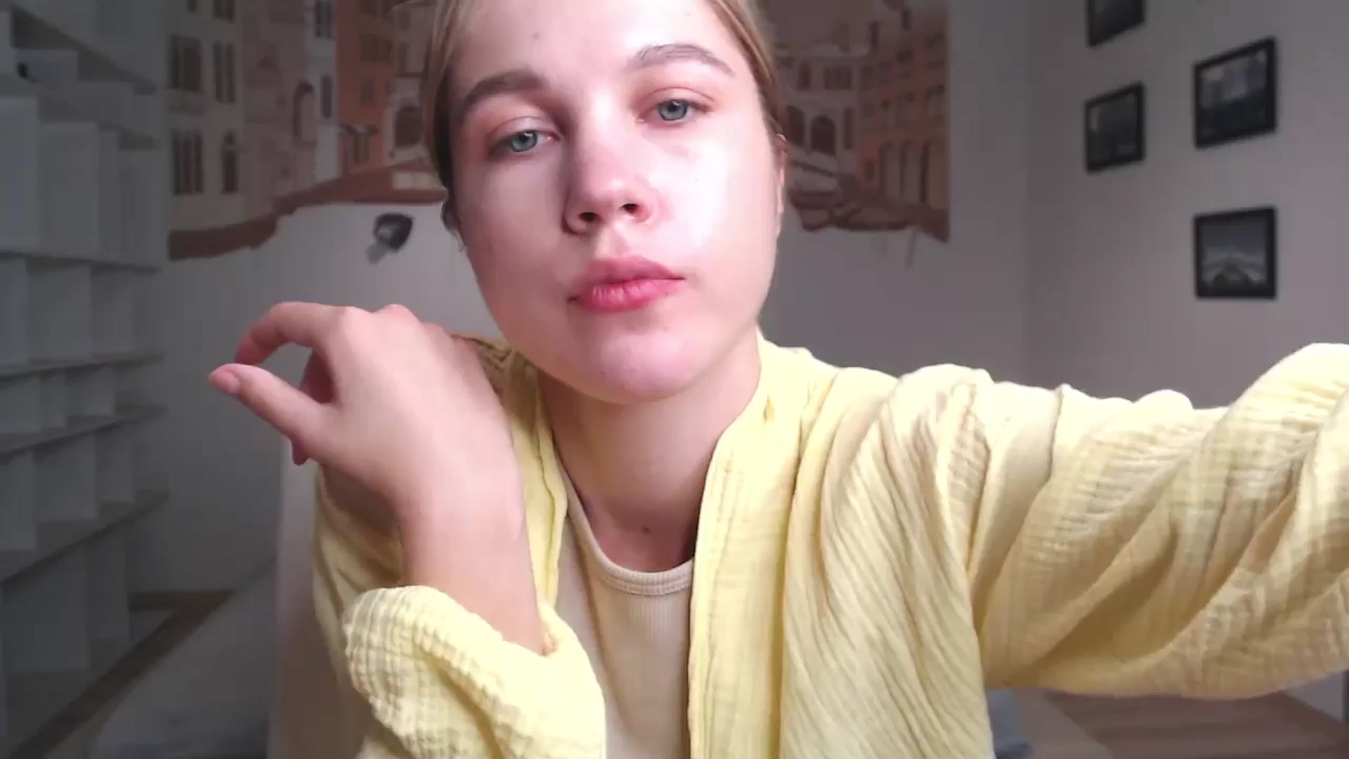 Gallery image thumbnail from Kate_Lewiss's myfreecams stream on, 07/21/2024, 09:51 image 1 of 20