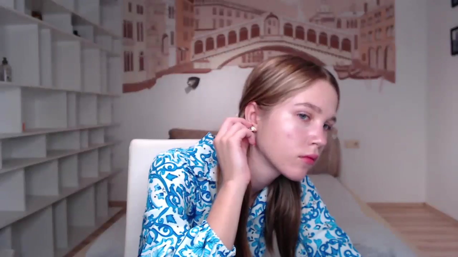 Gallery image thumbnail from Kate_Lewiss's myfreecams stream on, 07/22/2024, 06:30 image 15 of 20