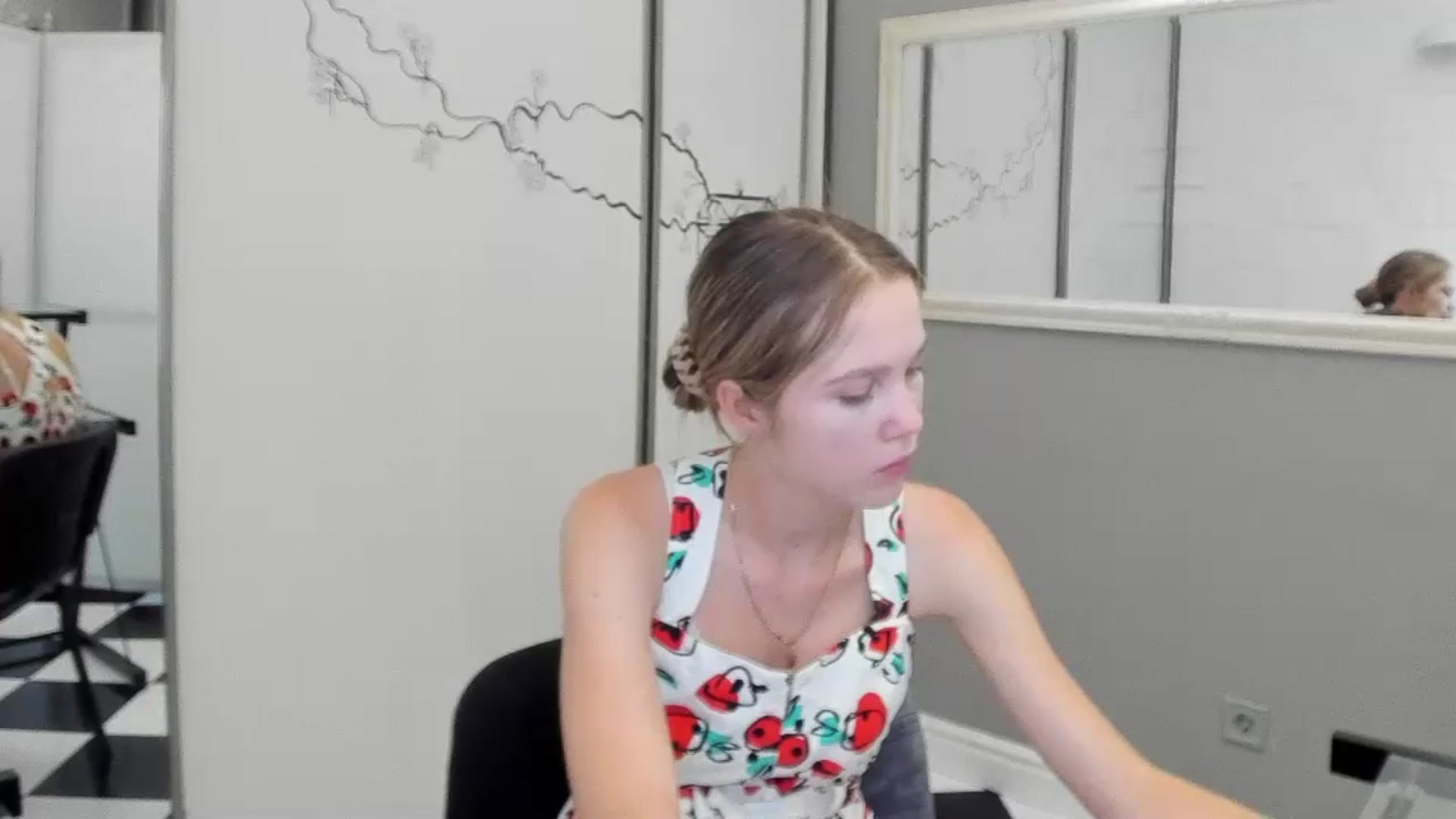 Gallery image thumbnail from Kate_Lewiss's myfreecams stream on, 07/23/2024, 07:42 image 3 of 20