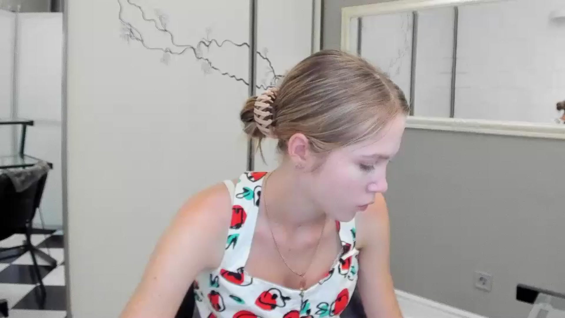 Gallery image thumbnail from Kate_Lewiss's myfreecams stream on, 07/23/2024, 07:42 image 14 of 20
