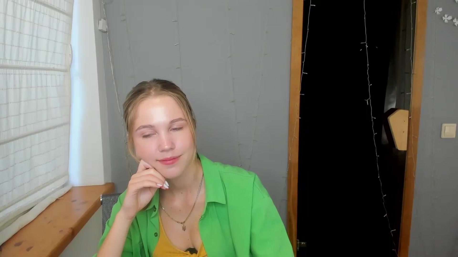 Gallery image thumbnail from Kate_Lewiss's myfreecams stream on, 07/25/2024, 06:18 image 18 of 20