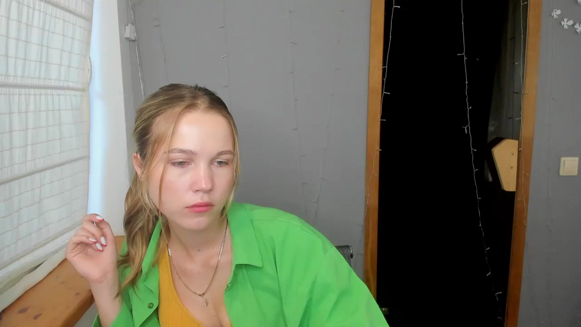 Gallery image thumbnail from Kate_Lewiss's myfreecams stream on, 07/25/2024, 06:18 image 3 of 20