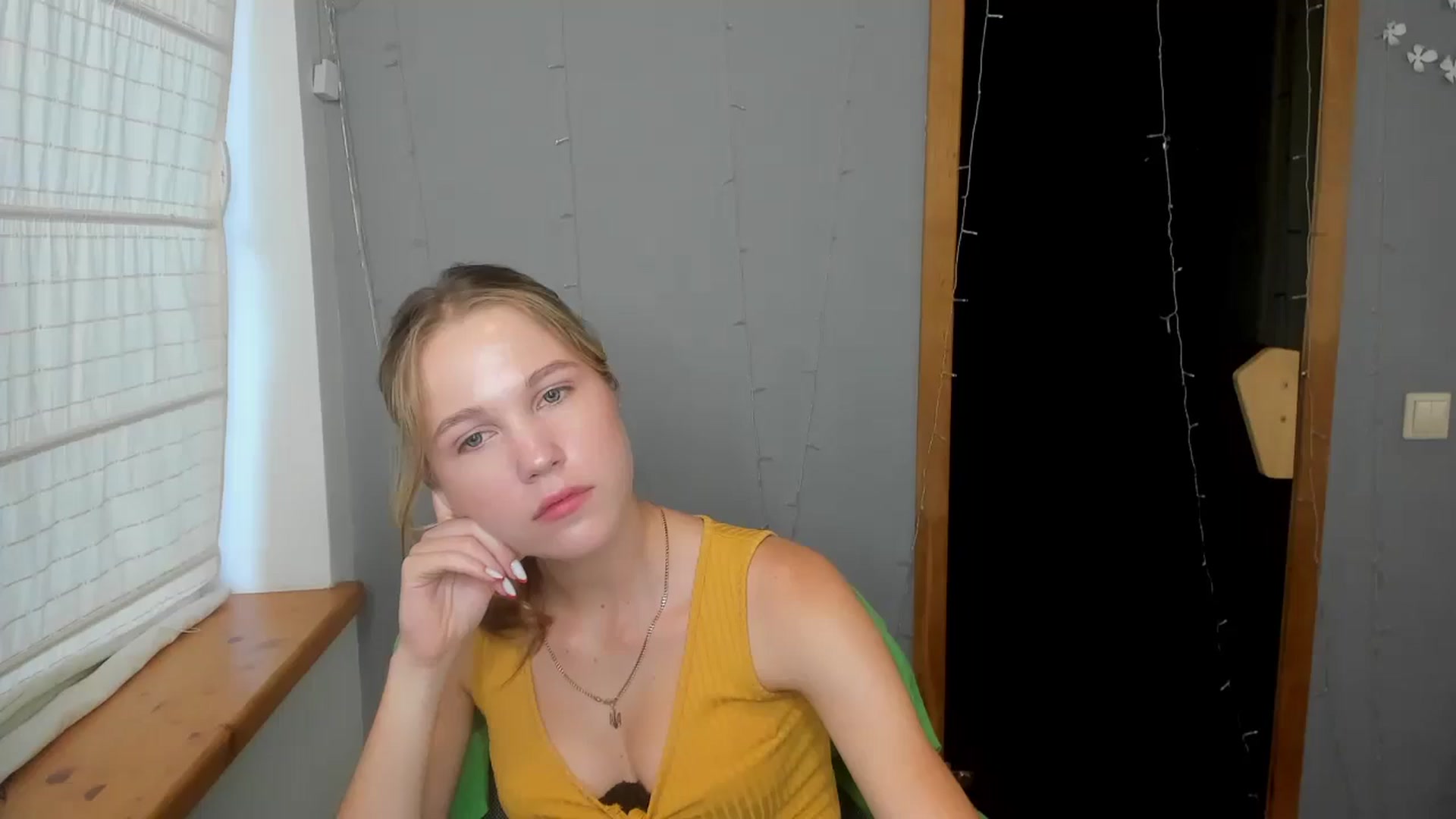 Gallery image thumbnail from Kate_Lewiss's myfreecams stream on, 07/25/2024, 07:34 image 1 of 20
