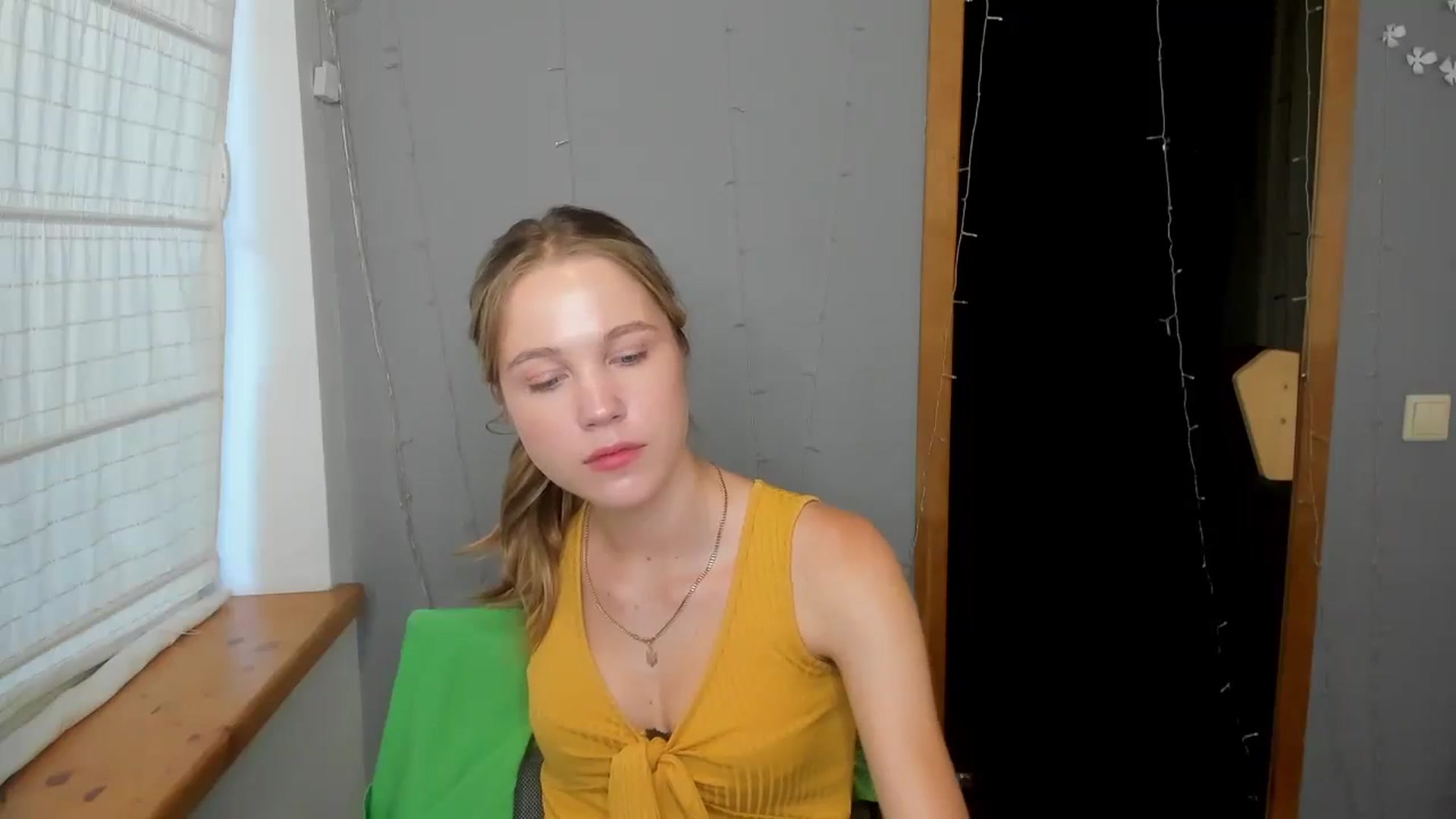 Gallery image thumbnail from Kate_Lewiss's myfreecams stream on, 07/25/2024, 07:34 image 8 of 20