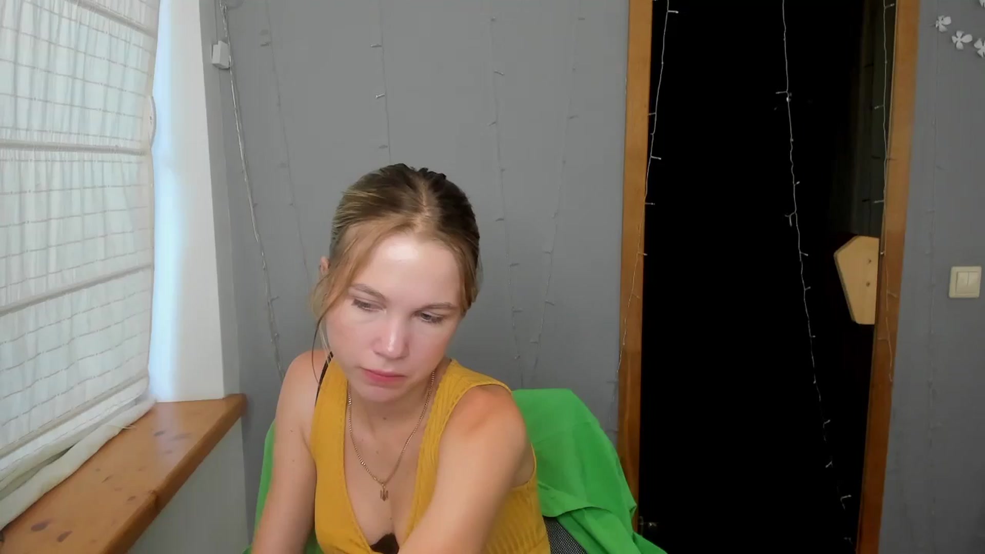 Gallery image thumbnail from Kate_Lewiss's myfreecams stream on, 07/25/2024, 07:34 image 2 of 20