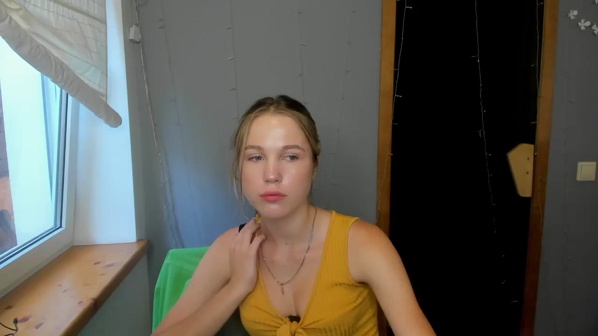 Gallery image thumbnail from Kate_Lewiss's myfreecams stream on, 07/25/2024, 07:34 image 19 of 20