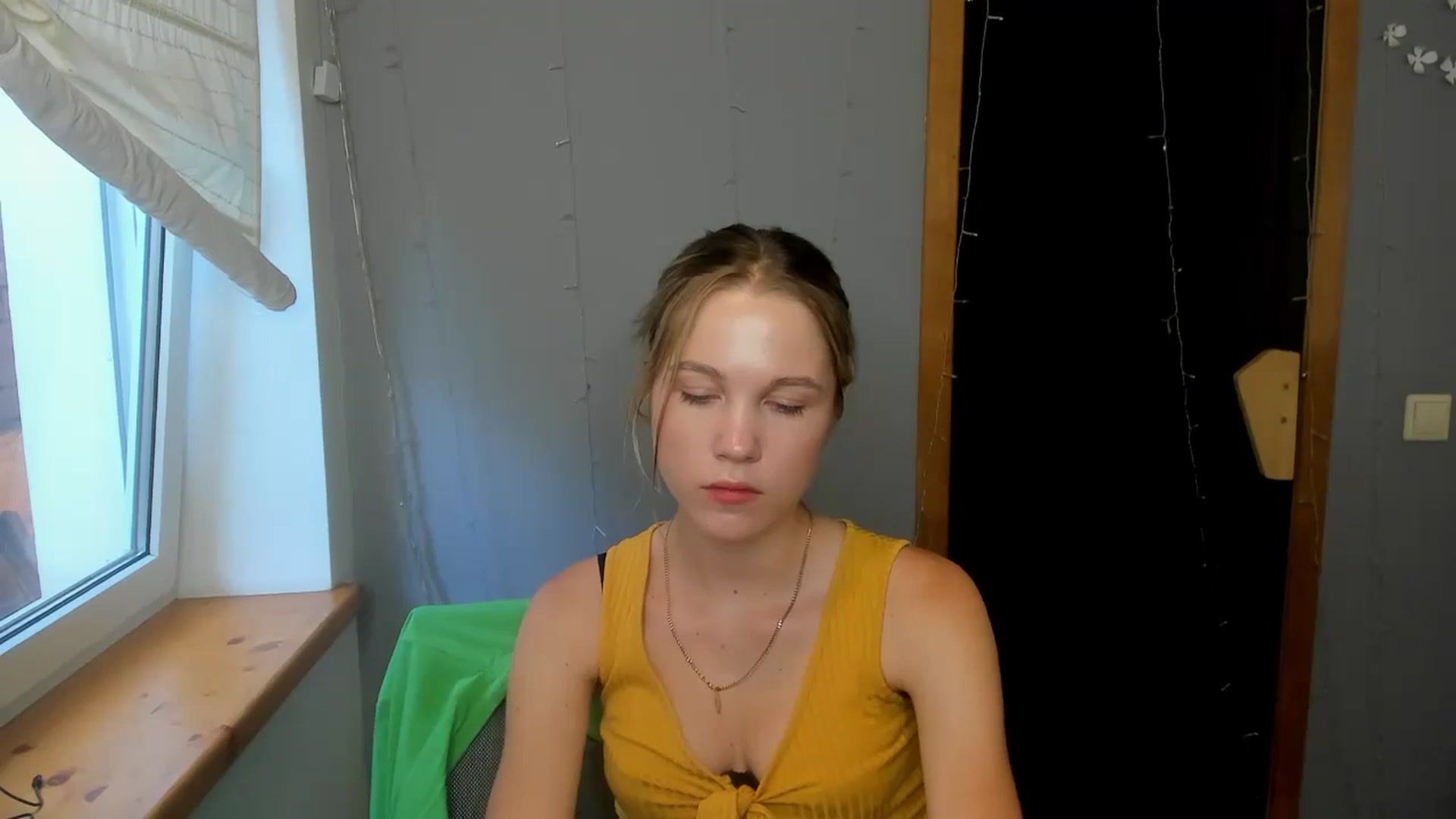Gallery image thumbnail from Kate_Lewiss's myfreecams stream on, 07/25/2024, 07:34 image 18 of 20