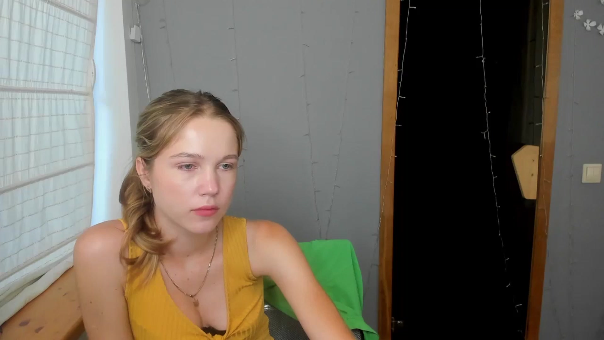 Gallery image thumbnail from Kate_Lewiss's myfreecams stream on, 07/25/2024, 07:34 image 6 of 20