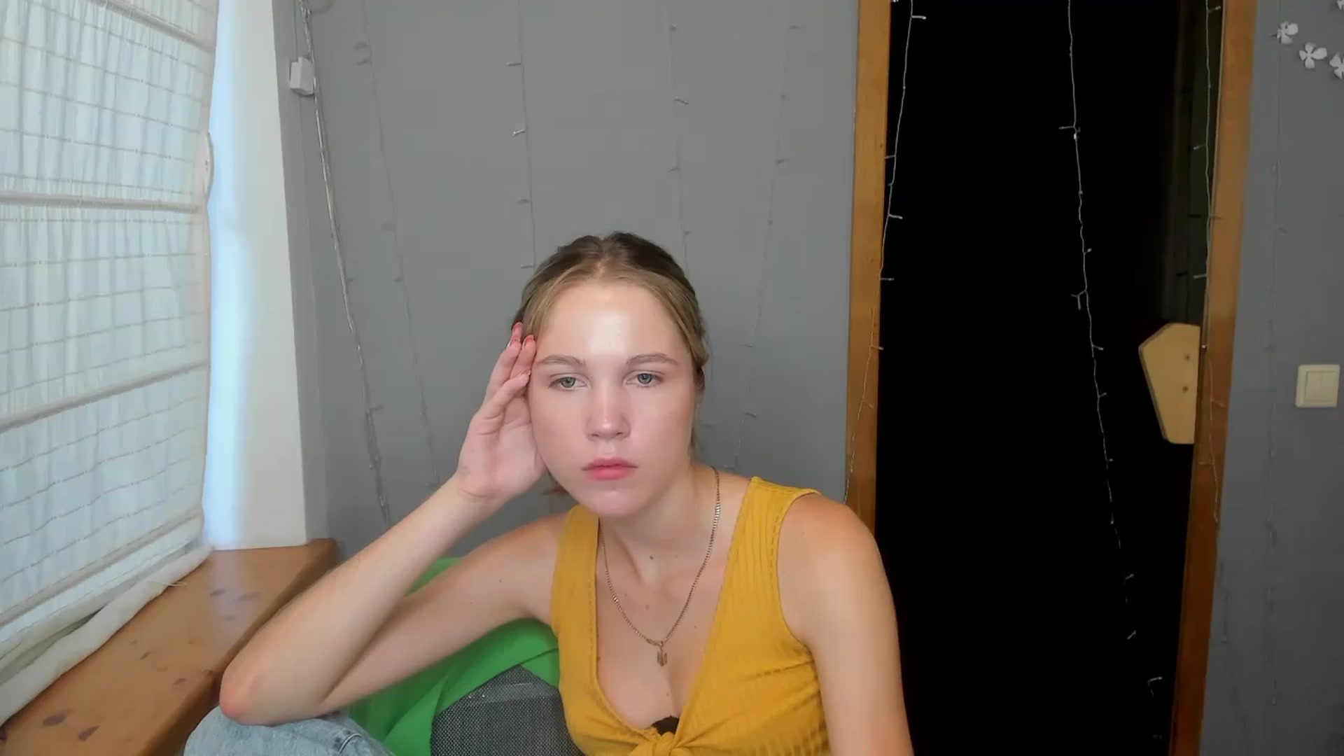 Gallery image thumbnail from Kate_Lewiss's myfreecams stream on, 07/25/2024, 07:34 image 11 of 20