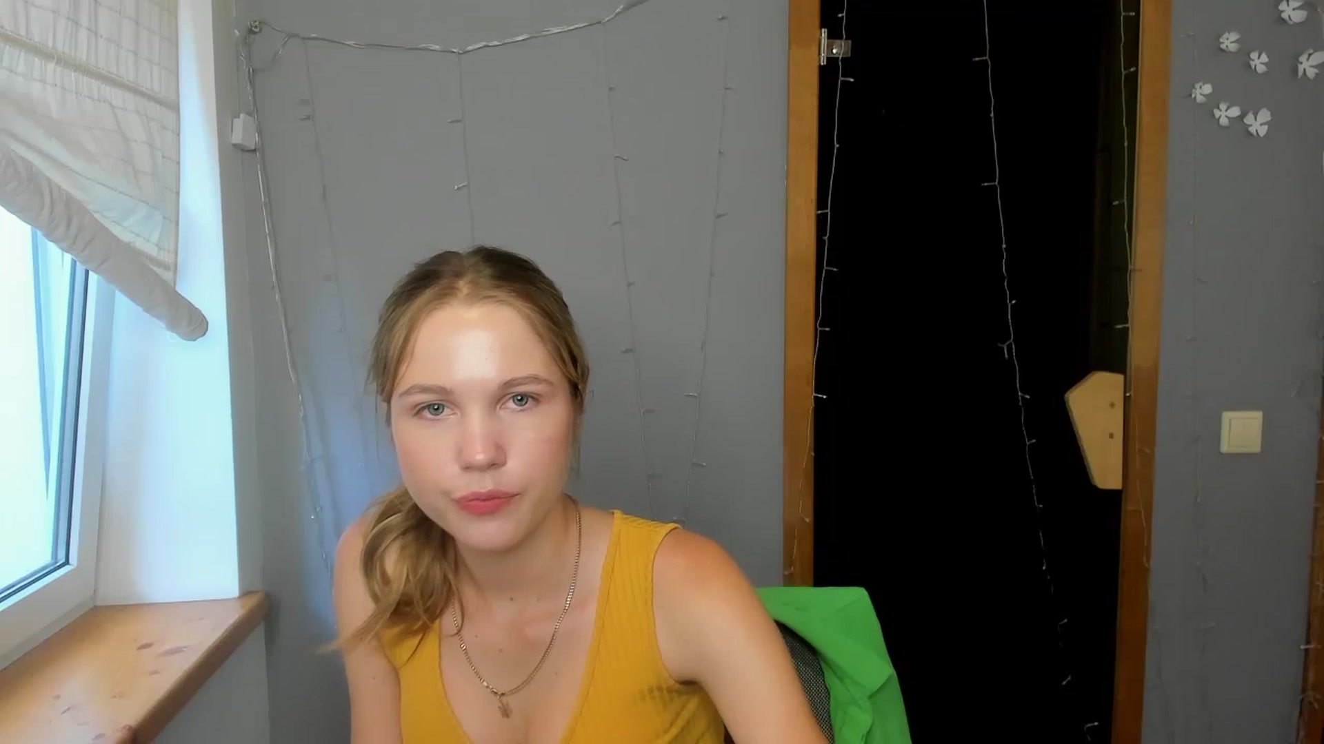 Gallery image thumbnail from Kate_Lewiss's myfreecams stream on, 07/25/2024, 08:32 image 12 of 20