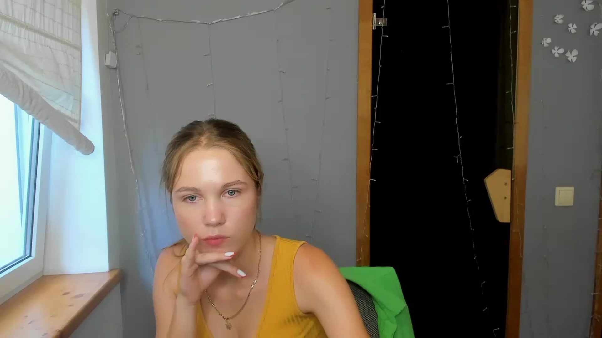 Gallery image thumbnail from Kate_Lewiss's myfreecams stream on, 07/25/2024, 08:32 image 18 of 20