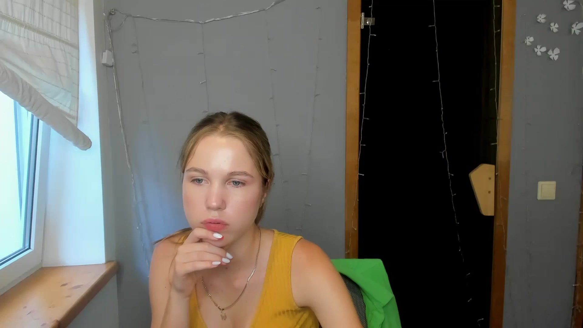 Gallery image thumbnail from Kate_Lewiss's myfreecams stream on, 07/25/2024, 08:32 image 17 of 20