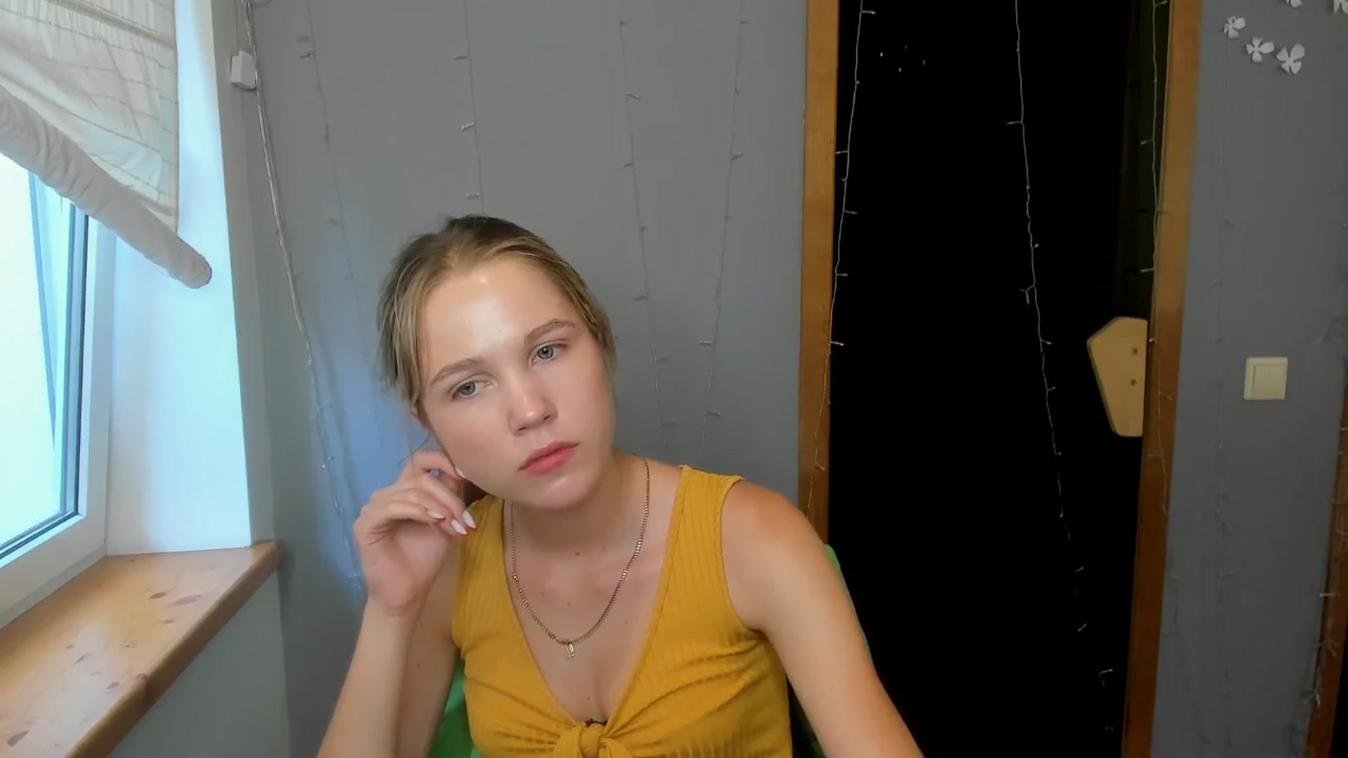 Gallery image thumbnail from Kate_Lewiss's myfreecams stream on, 07/25/2024, 09:23 image 13 of 20