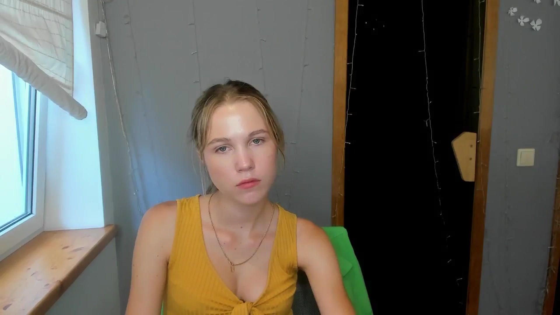 Gallery image thumbnail from Kate_Lewiss's myfreecams stream on, 07/25/2024, 09:23 image 17 of 20
