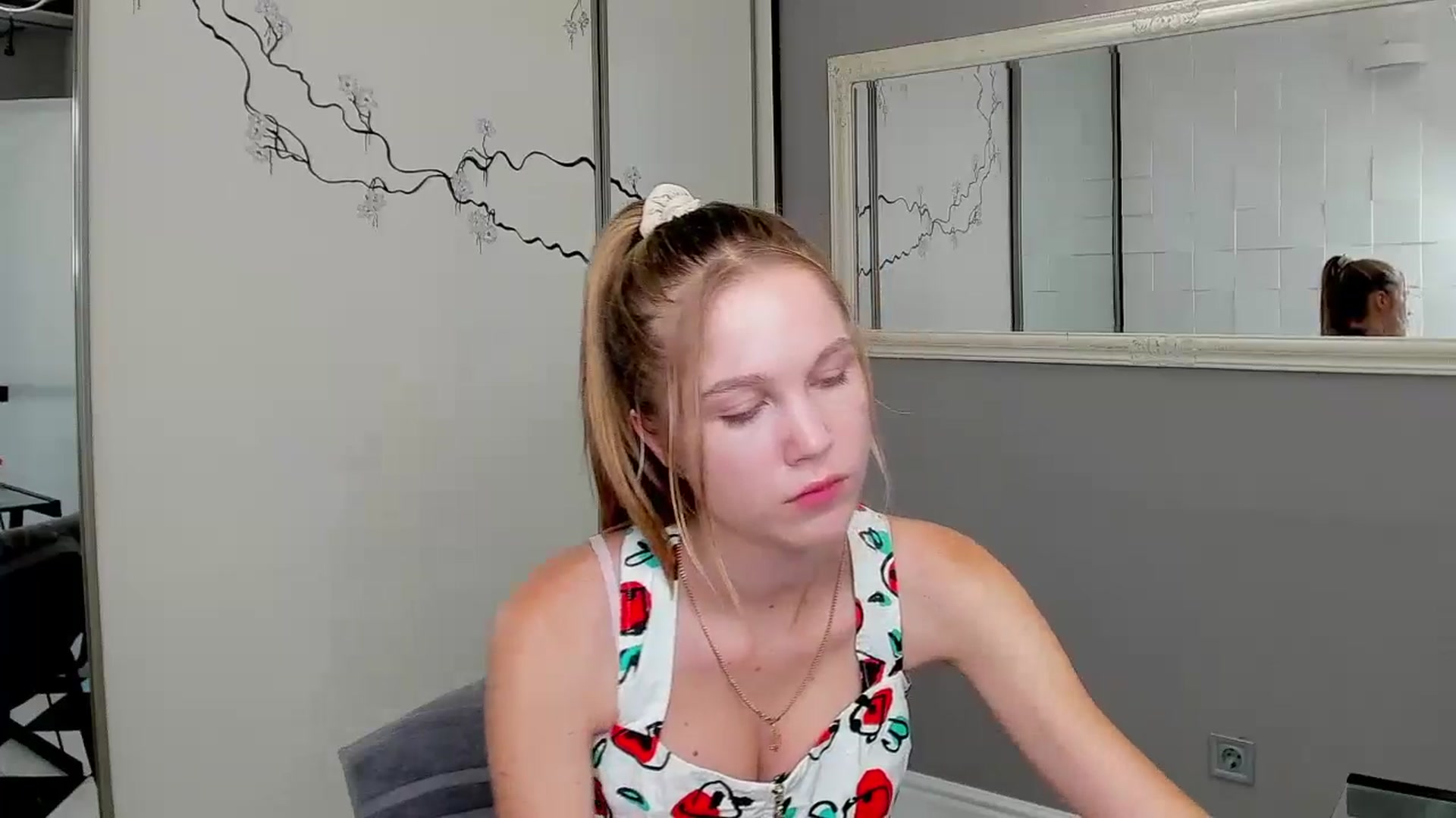 Gallery image thumbnail from Kate_Lewiss's myfreecams stream on, 07/28/2024, 11:03 image 4 of 20