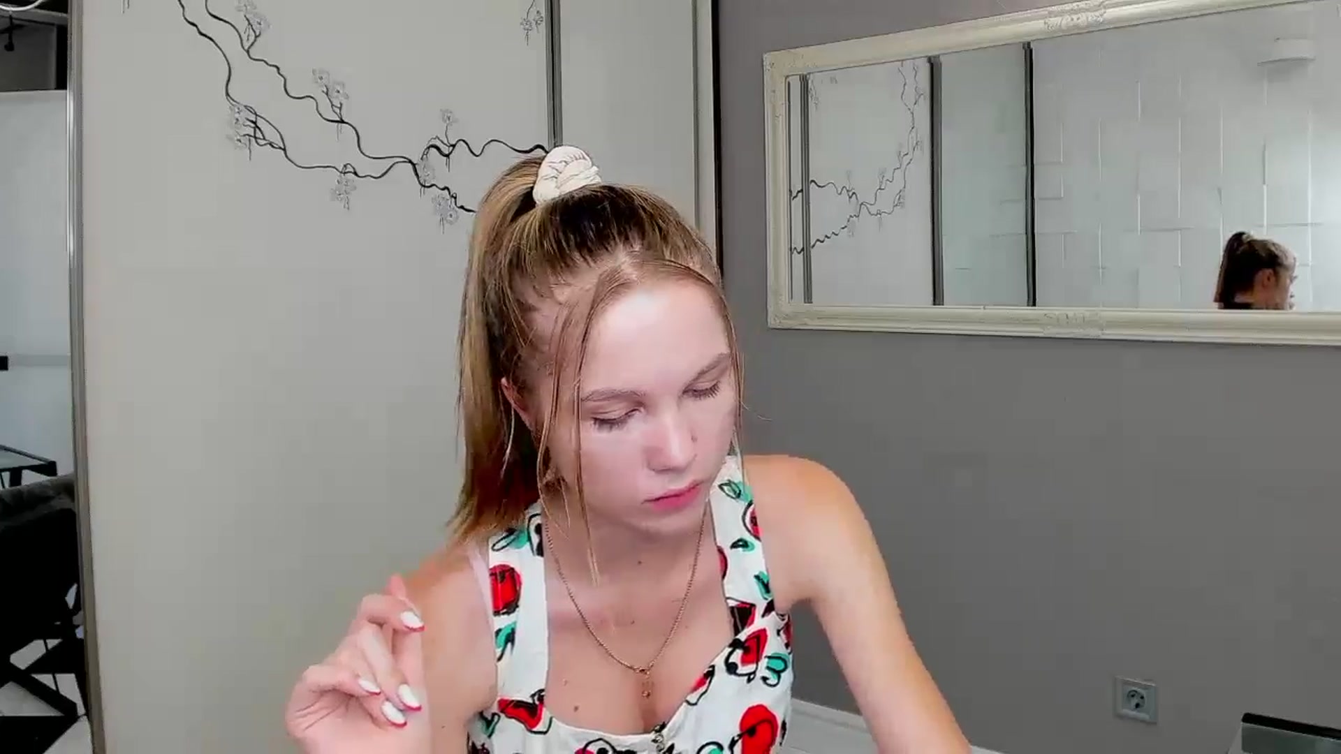 Gallery image thumbnail from Kate_Lewiss's myfreecams stream on, 07/28/2024, 11:03 image 6 of 20