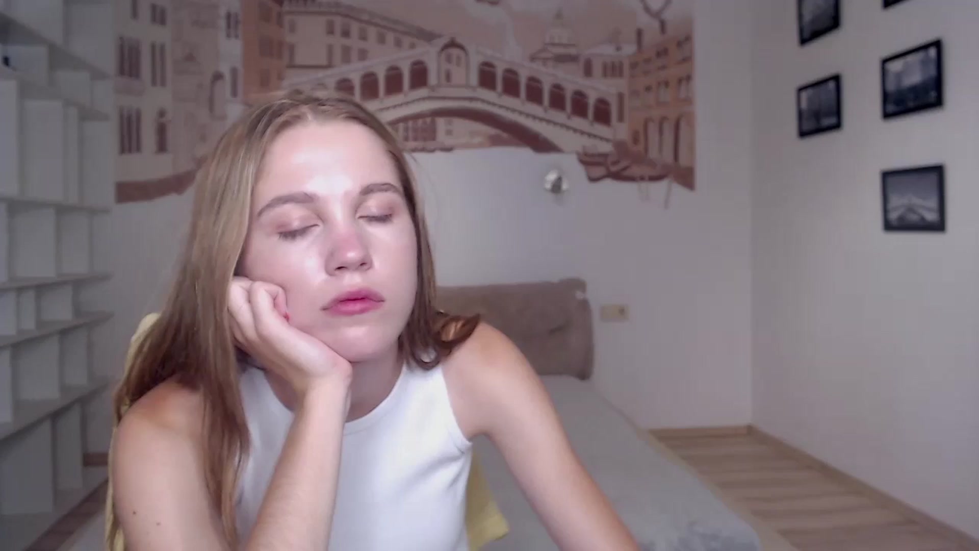 Gallery image thumbnail from Kate_Lewiss's myfreecams stream on, 07/30/2024, 10:51 image 4 of 20