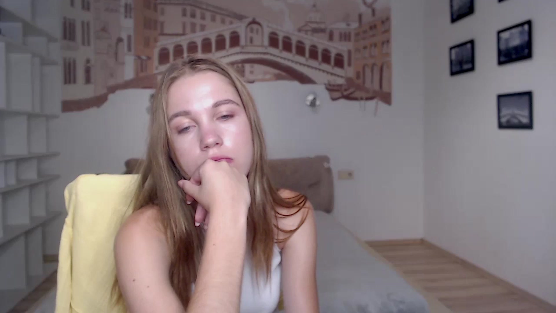 Gallery image thumbnail from Kate_Lewiss's myfreecams stream on, 07/30/2024, 11:05 image 18 of 20