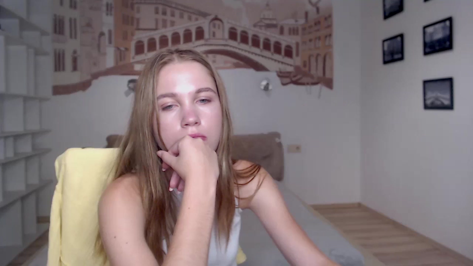 Gallery image thumbnail from Kate_Lewiss's myfreecams stream on, 07/30/2024, 11:05 image 19 of 20