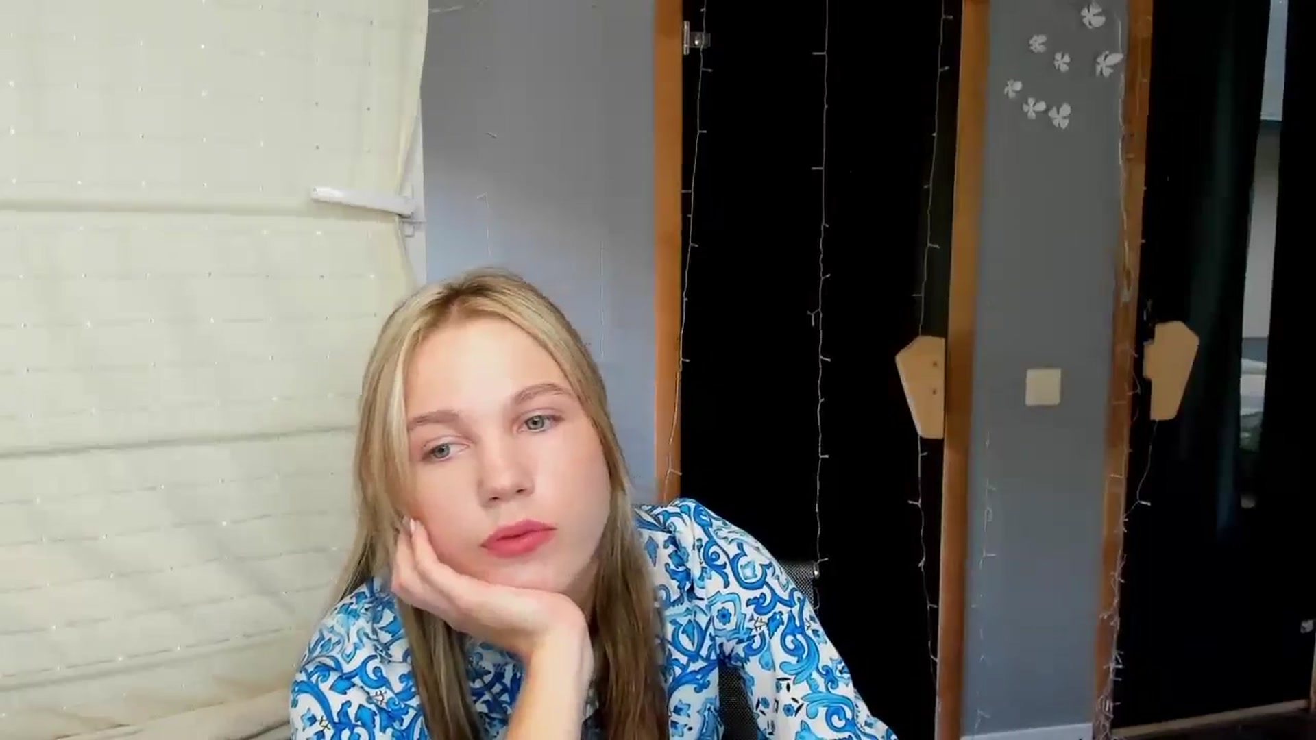 Gallery image thumbnail from Kate_Lewiss's myfreecams stream on, 08/04/2024, 07:43 image 14 of 20