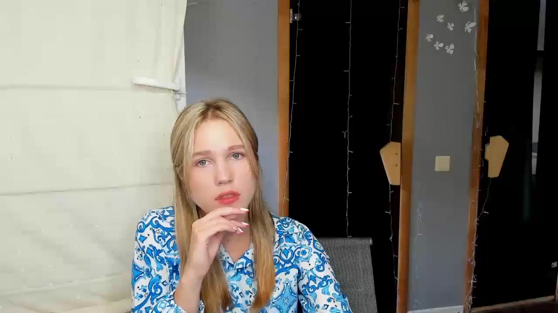 Gallery image thumbnail from Kate_Lewiss's myfreecams stream on, 08/04/2024, 08:27 image 4 of 20