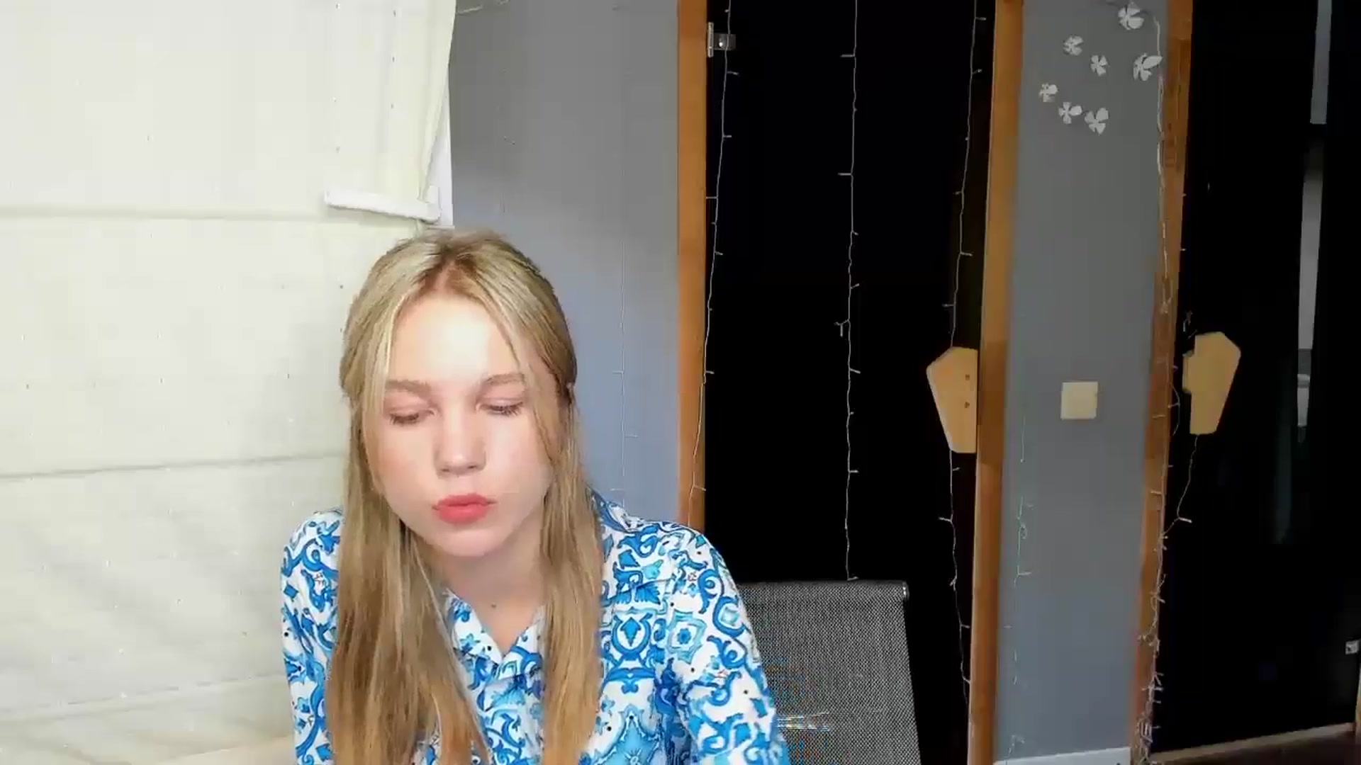 Gallery image thumbnail from Kate_Lewiss's myfreecams stream on, 08/04/2024, 08:27 image 3 of 20