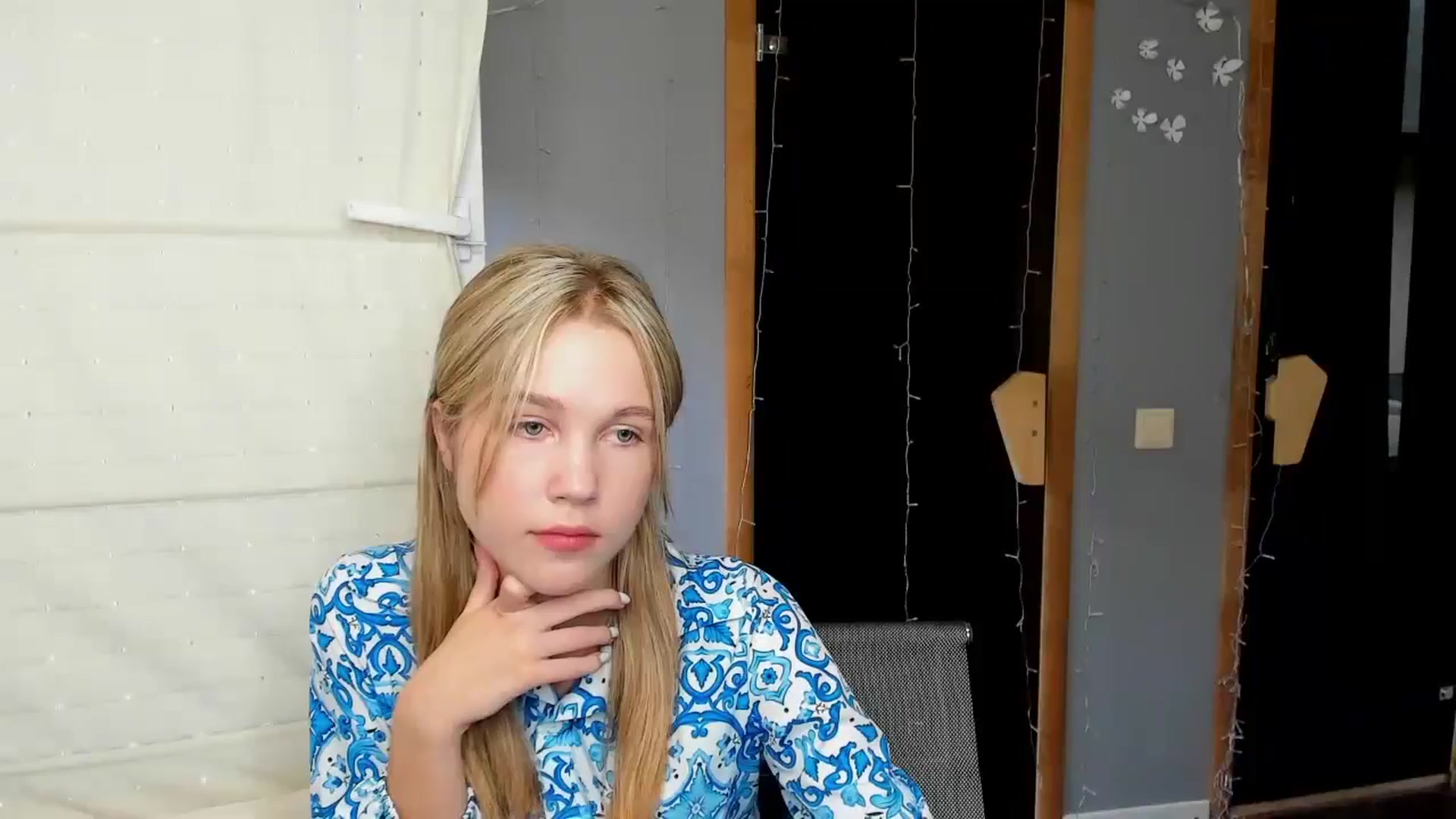 Gallery image thumbnail from Kate_Lewiss's myfreecams stream on, 08/04/2024, 08:27 image 1 of 20