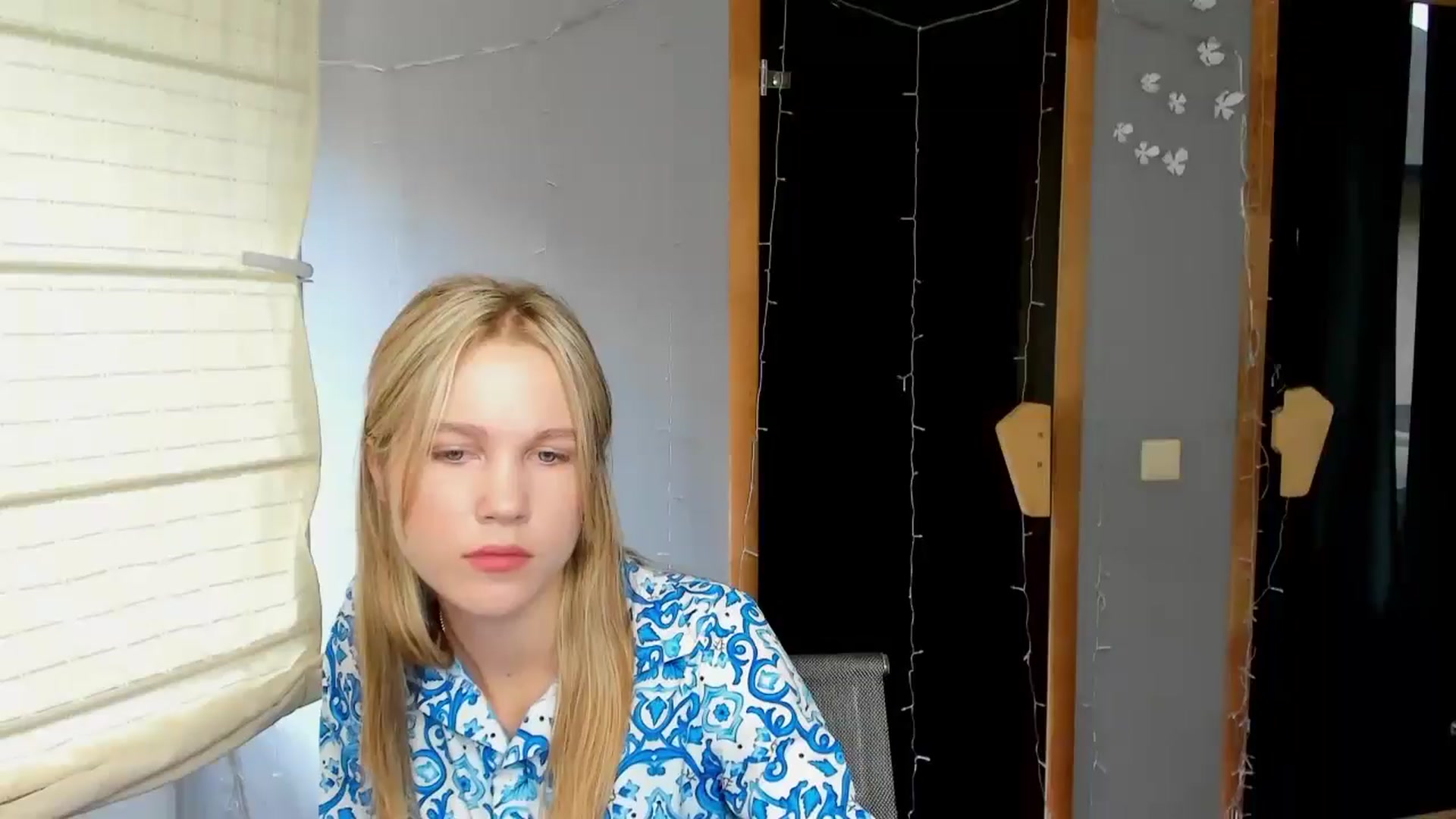 Gallery image thumbnail from Kate_Lewiss's myfreecams stream on, 08/04/2024, 10:13 image 3 of 20