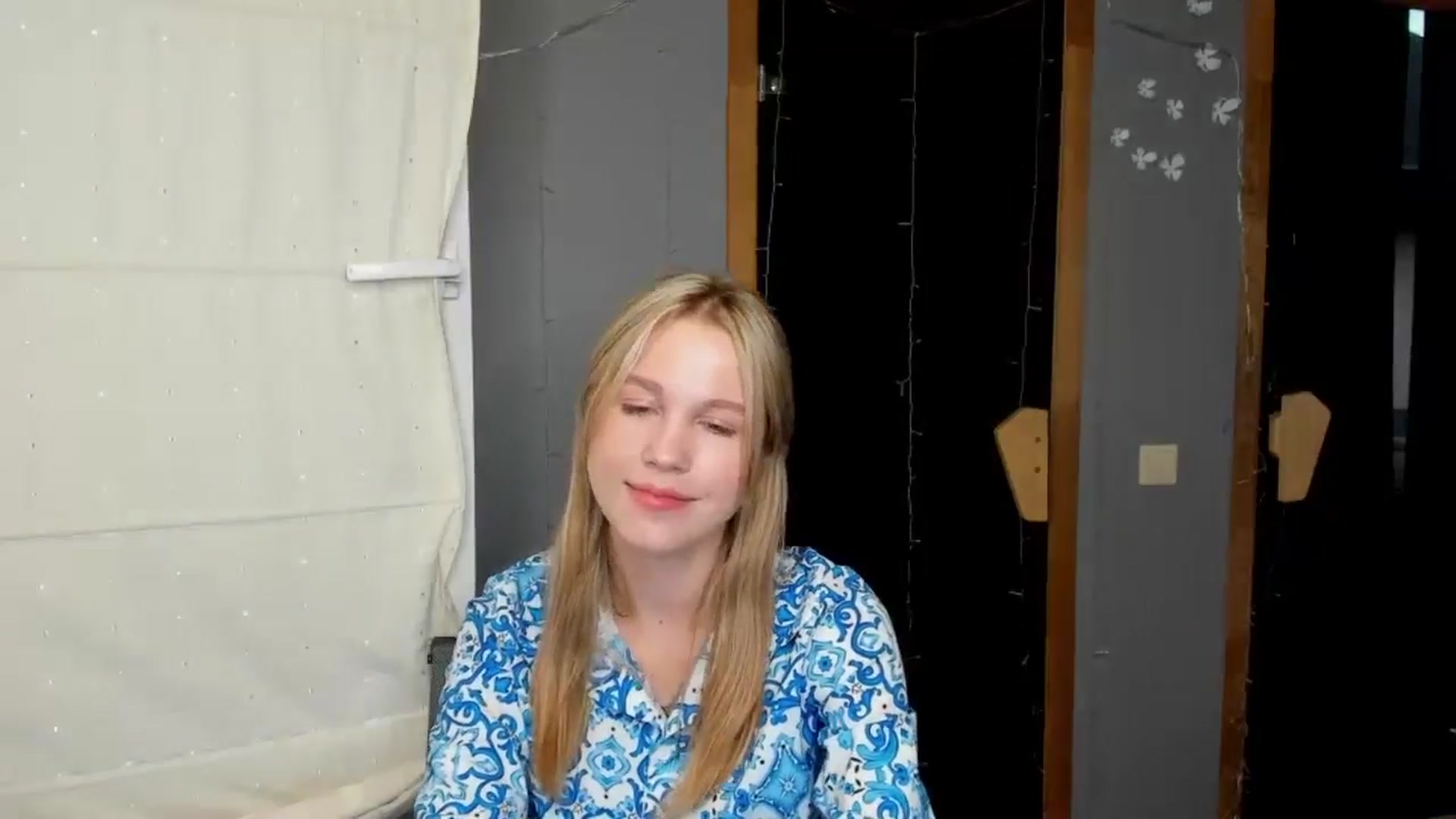 Gallery image thumbnail from Kate_Lewiss's myfreecams stream on, 08/04/2024, 10:13 image 12 of 20