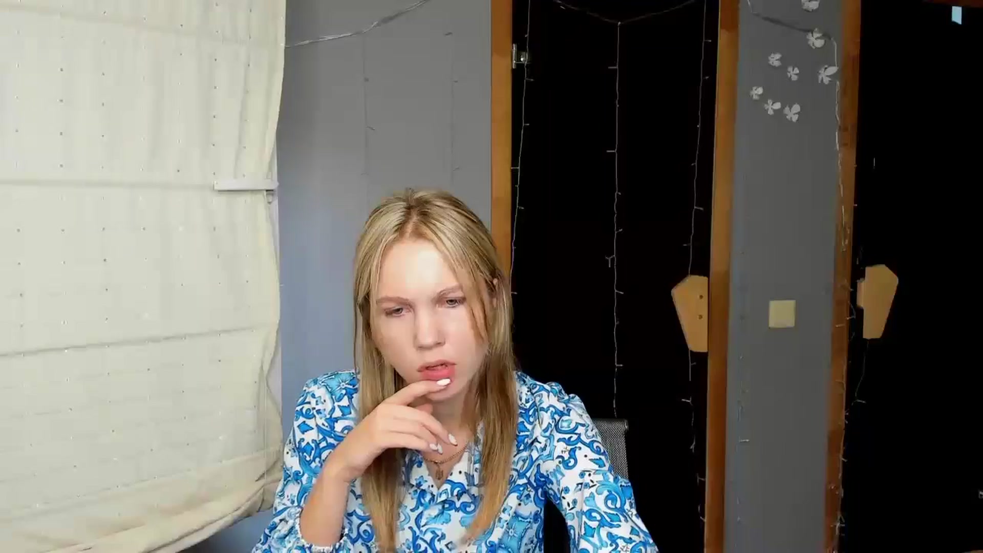 Gallery image thumbnail from Kate_Lewiss's myfreecams stream on, 08/04/2024, 10:13 image 14 of 20