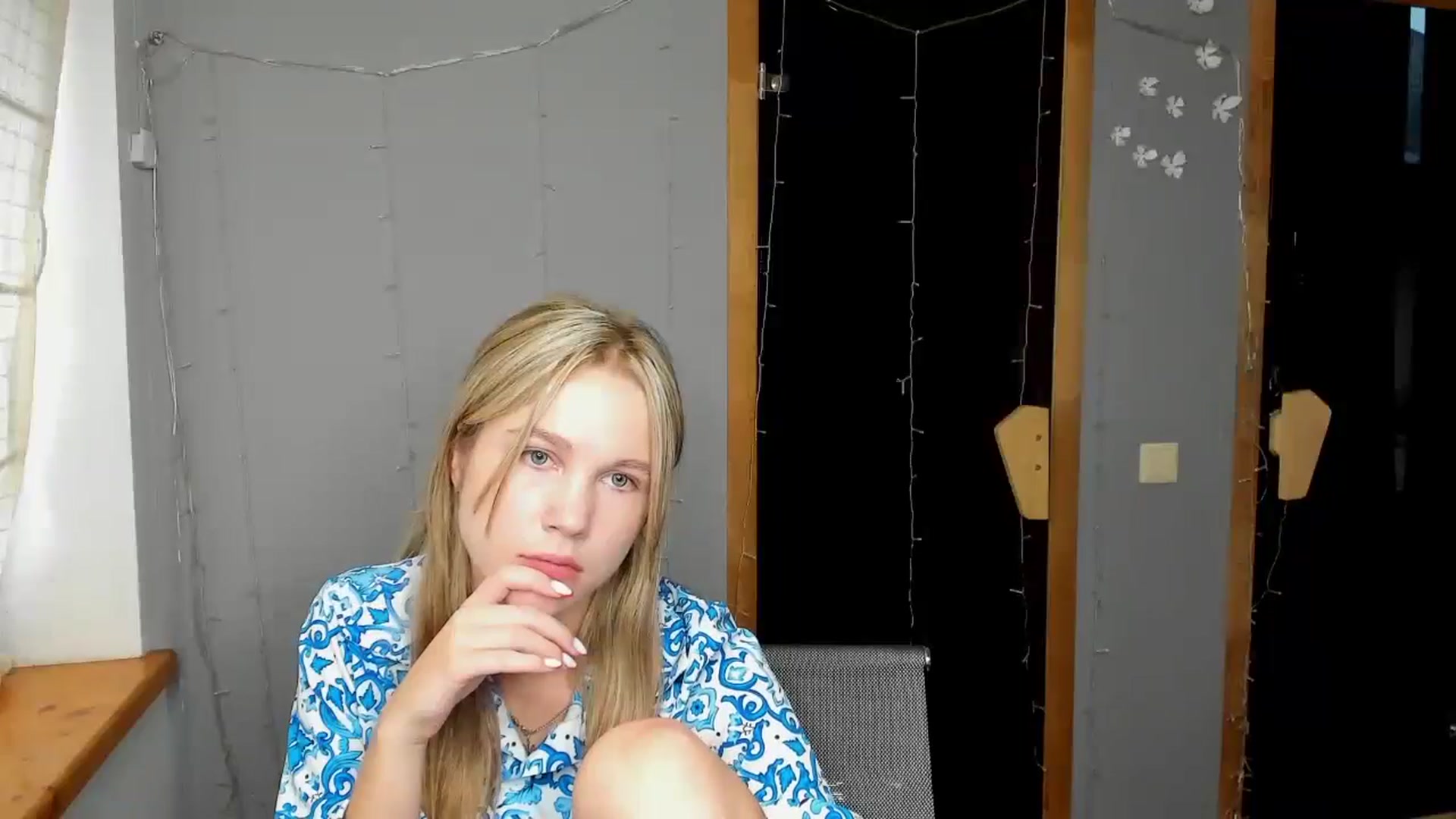 Gallery image thumbnail from Kate_Lewiss's myfreecams stream on, 08/04/2024, 10:13 image 16 of 20