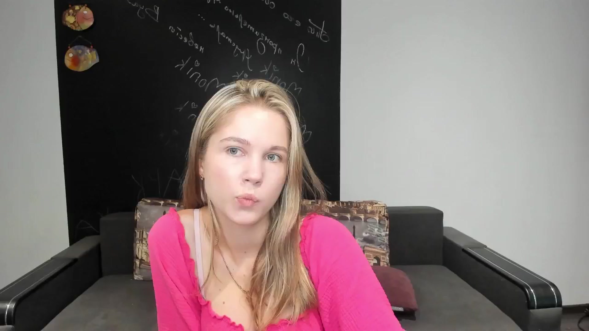 Gallery image thumbnail from Kate_Lewiss's myfreecams stream on, 08/05/2024, 06:23 image 18 of 20