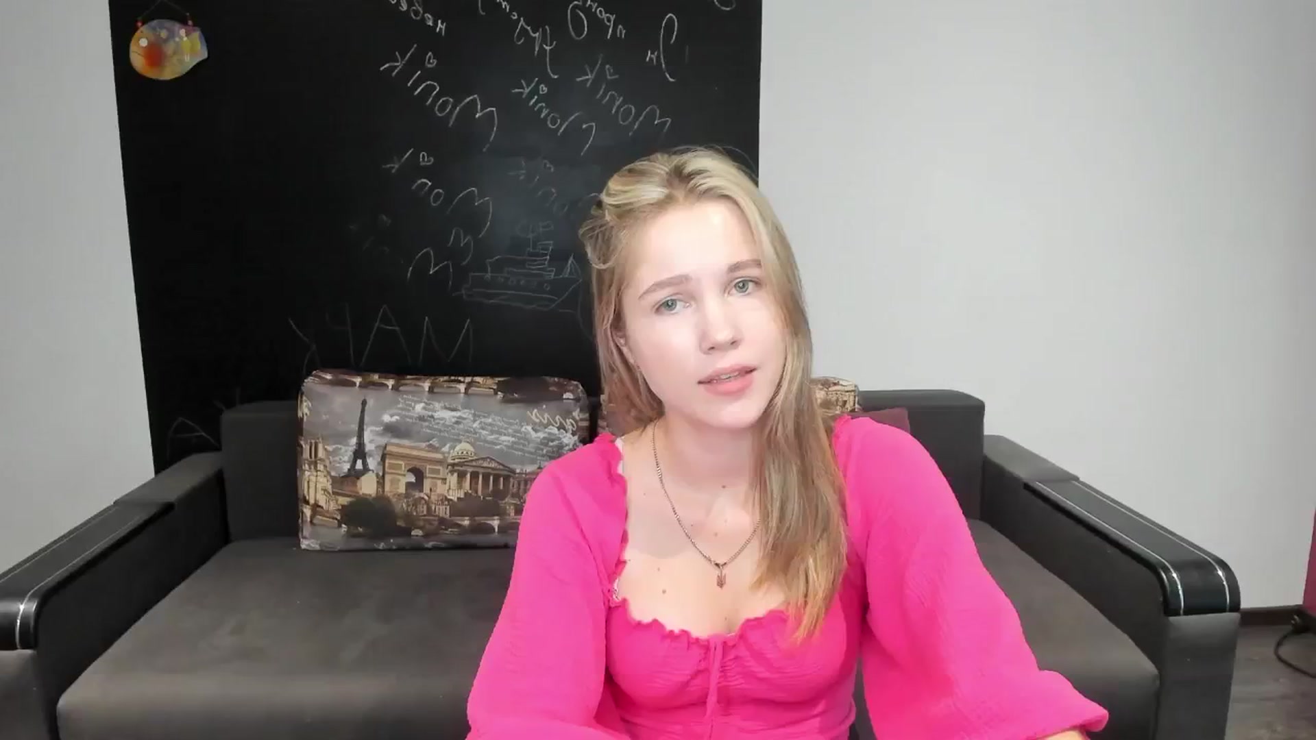 Gallery image thumbnail from Kate_Lewiss's myfreecams stream on, 08/05/2024, 07:17 image 4 of 20
