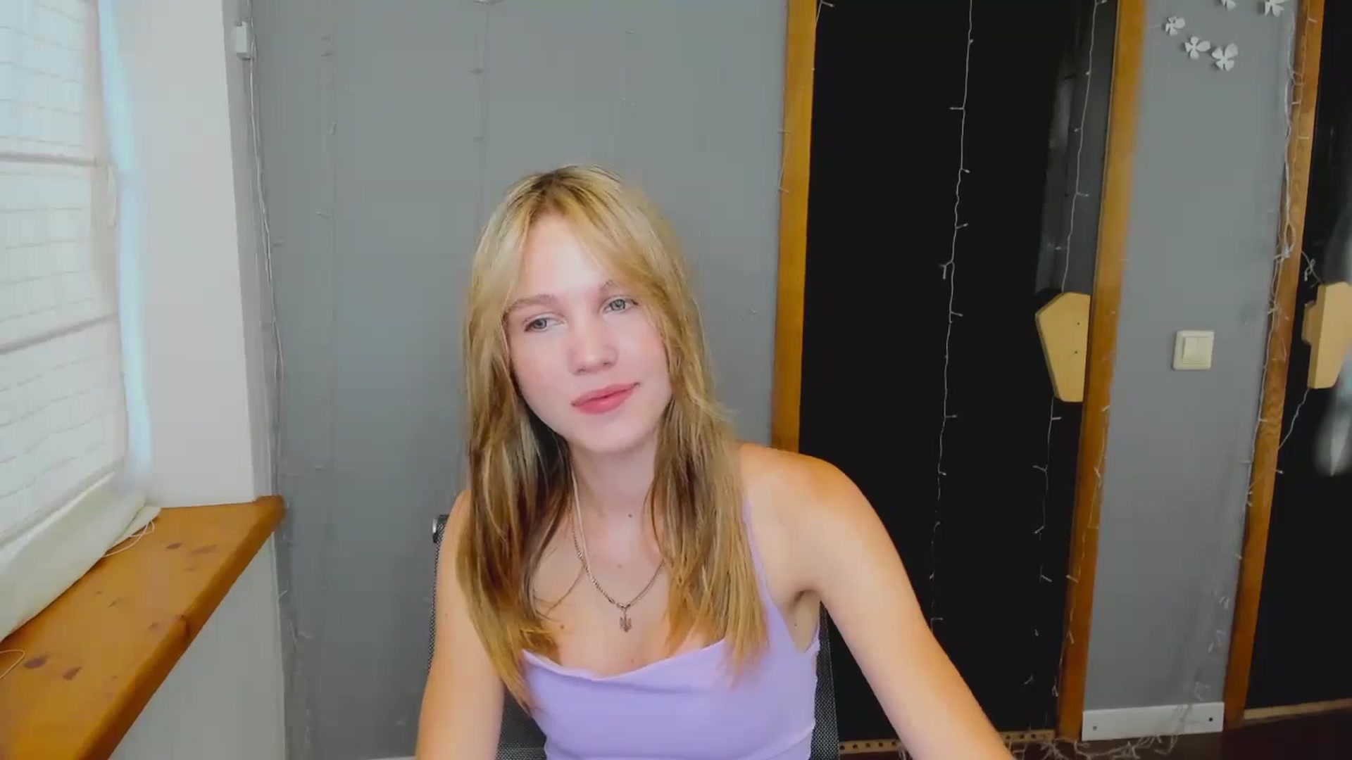 Gallery image thumbnail from Kate_Lewiss's myfreecams stream on, 08/08/2024, 06:05 image 8 of 20