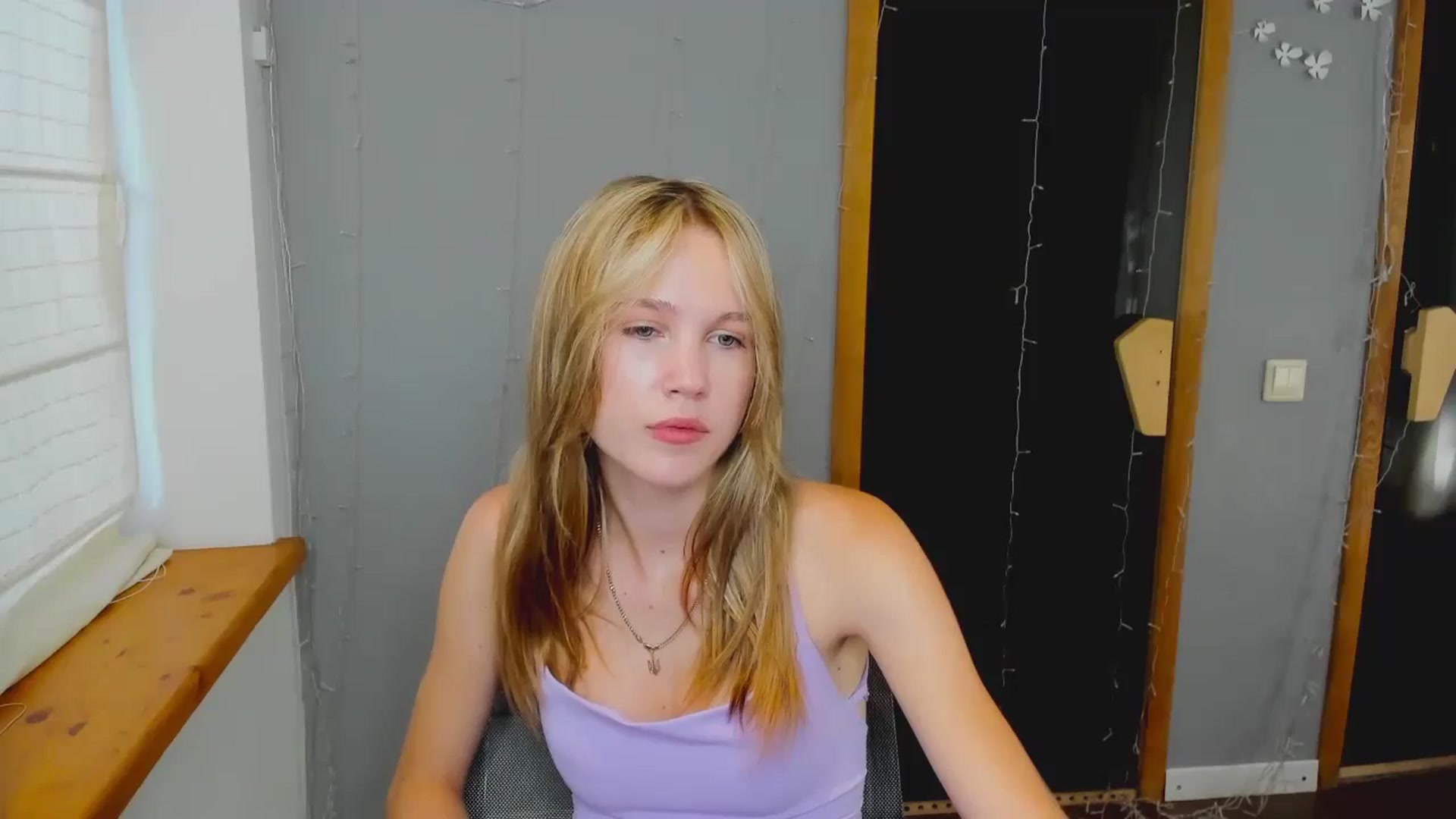 Gallery image thumbnail from Kate_Lewiss's myfreecams stream on, 08/08/2024, 06:05 image 2 of 20