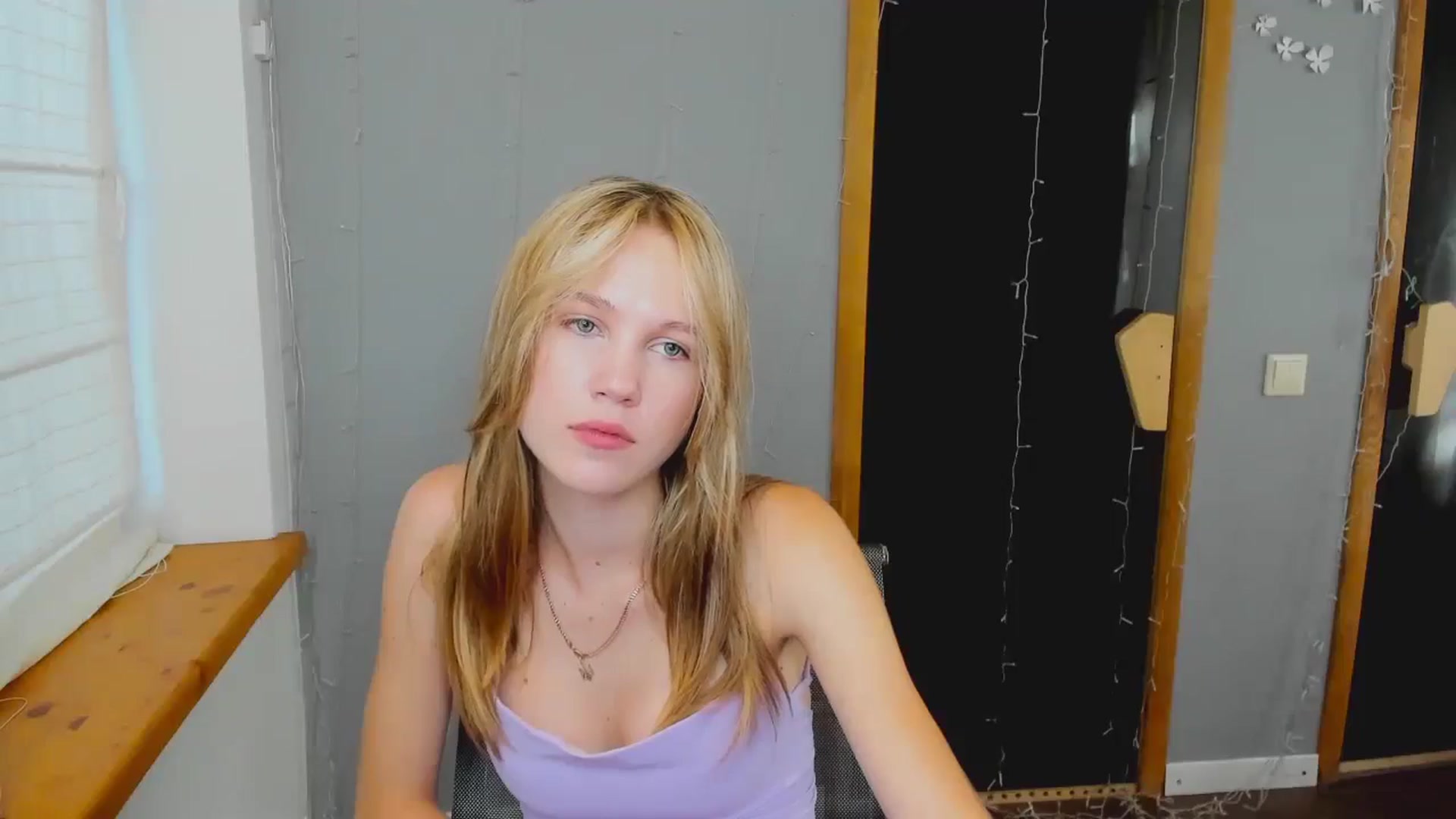 Gallery image thumbnail from Kate_Lewiss's myfreecams stream on, 08/08/2024, 06:05 image 14 of 20