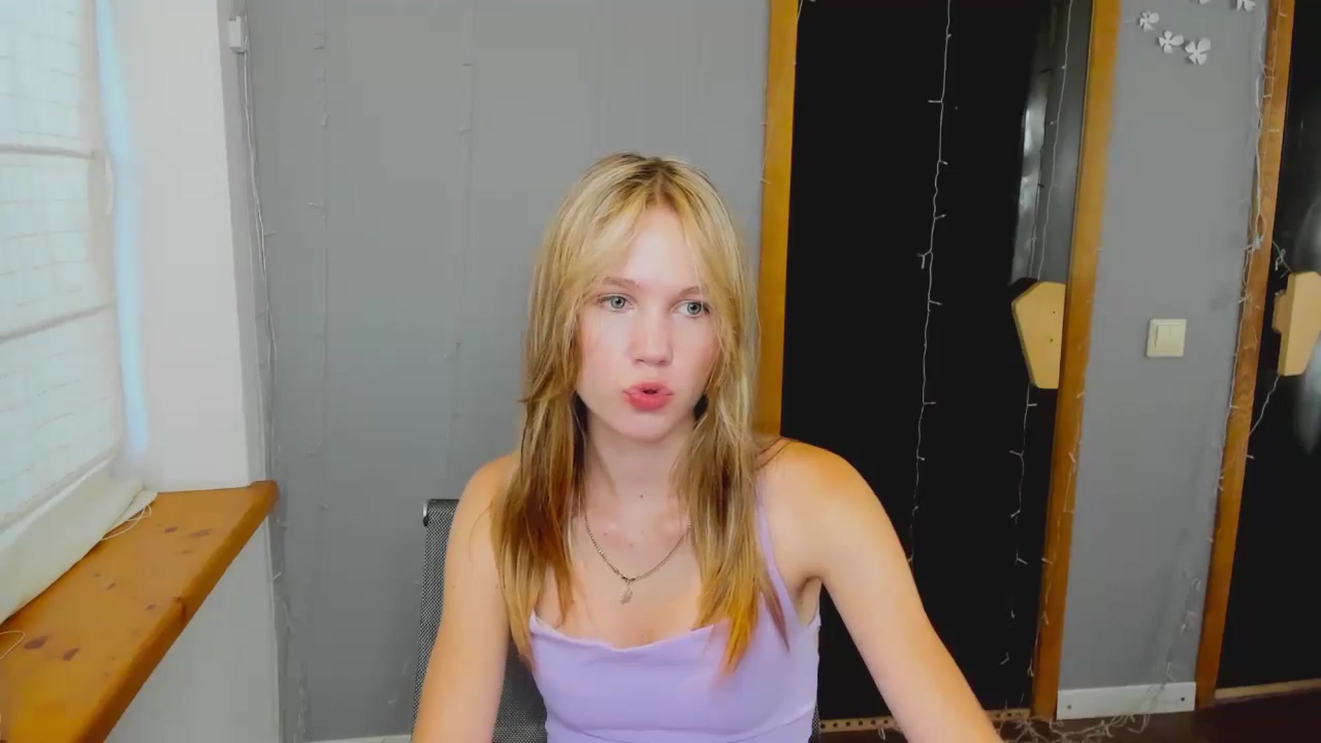 Gallery image thumbnail from Kate_Lewiss's myfreecams stream on, 08/08/2024, 06:05 image 19 of 20
