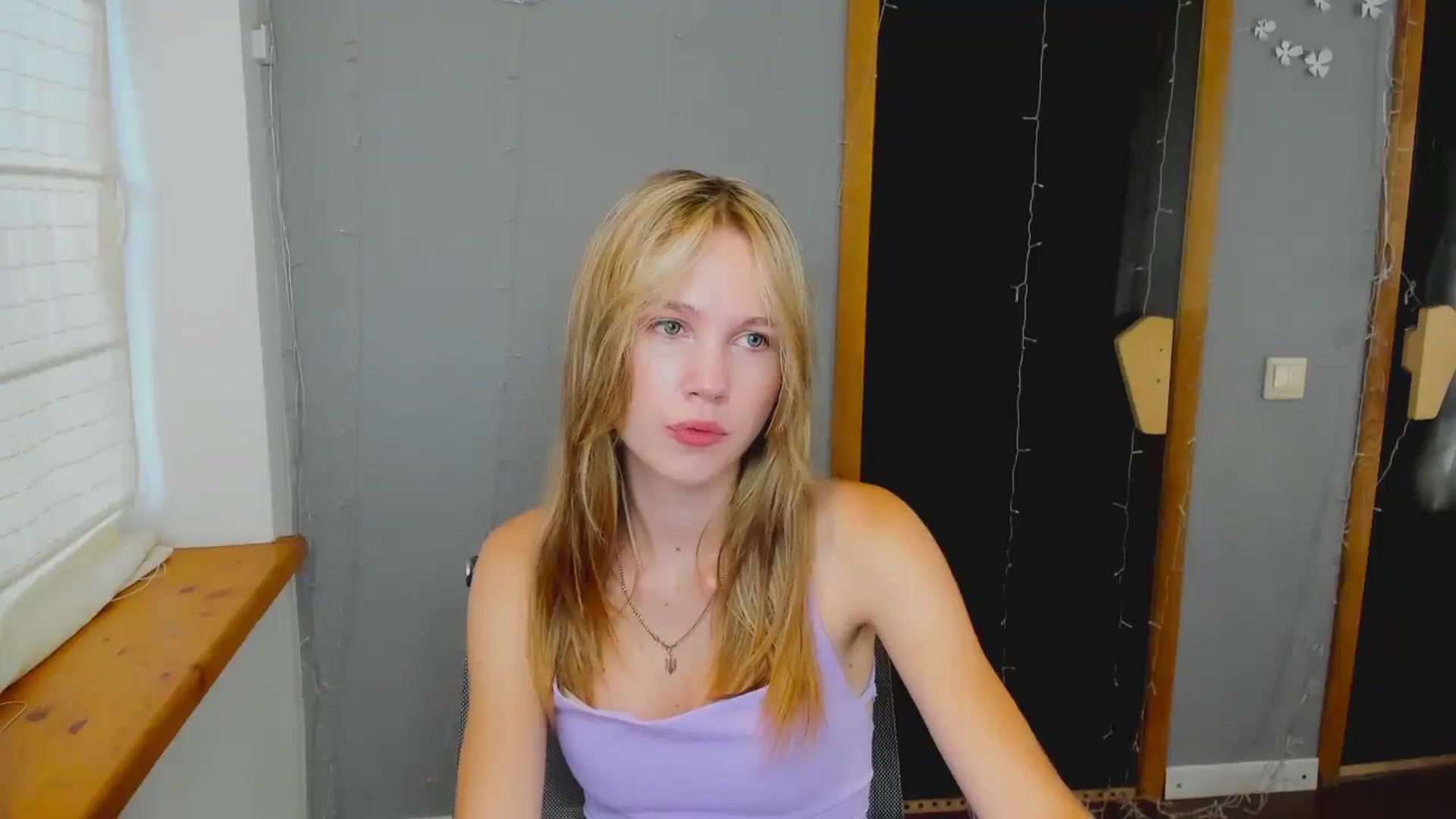 Gallery image thumbnail from Kate_Lewiss's myfreecams stream on, 08/08/2024, 06:05 image 5 of 20