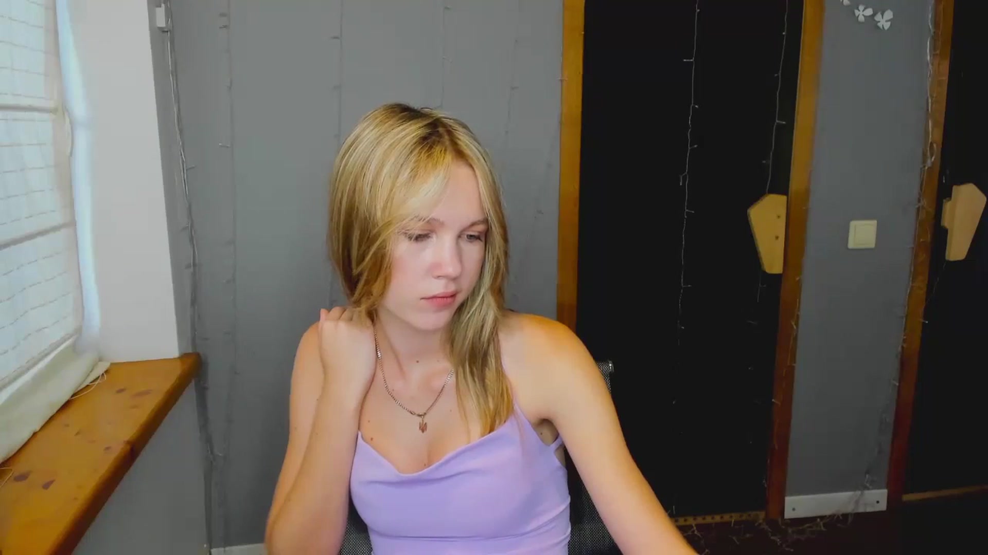 Gallery image thumbnail from Kate_Lewiss's myfreecams stream on, 08/08/2024, 08:22 image 7 of 20